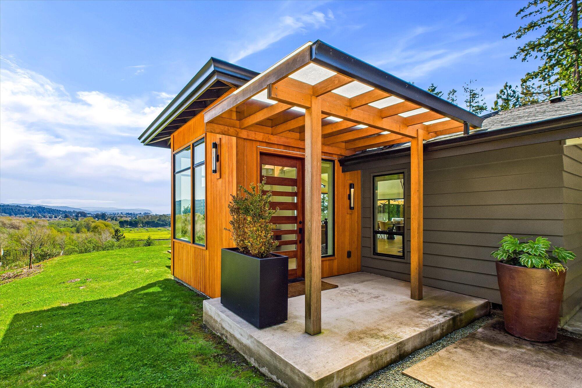 2175 N Bank Road, McKinleyville