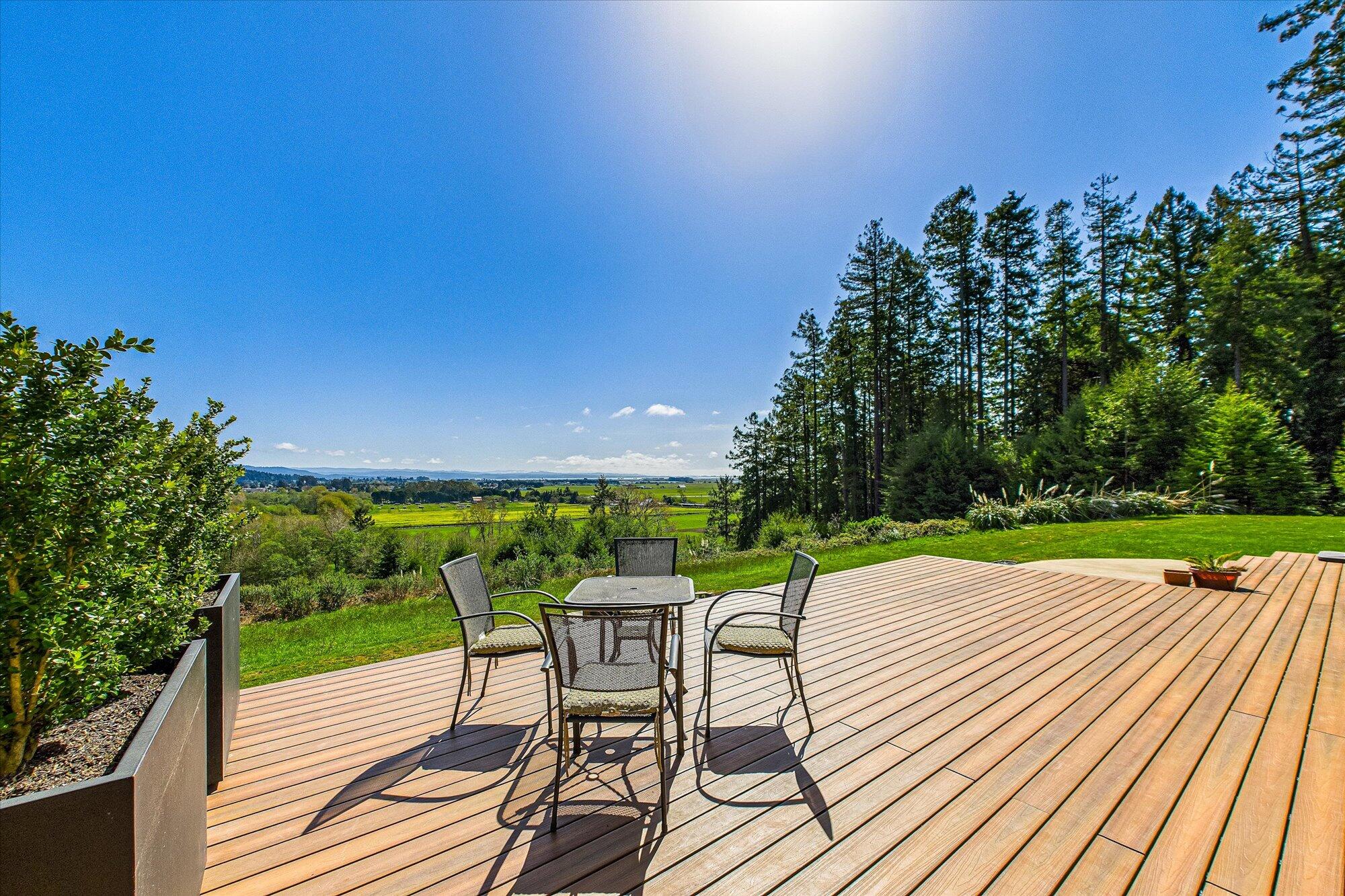 2175 N Bank Road, McKinleyville