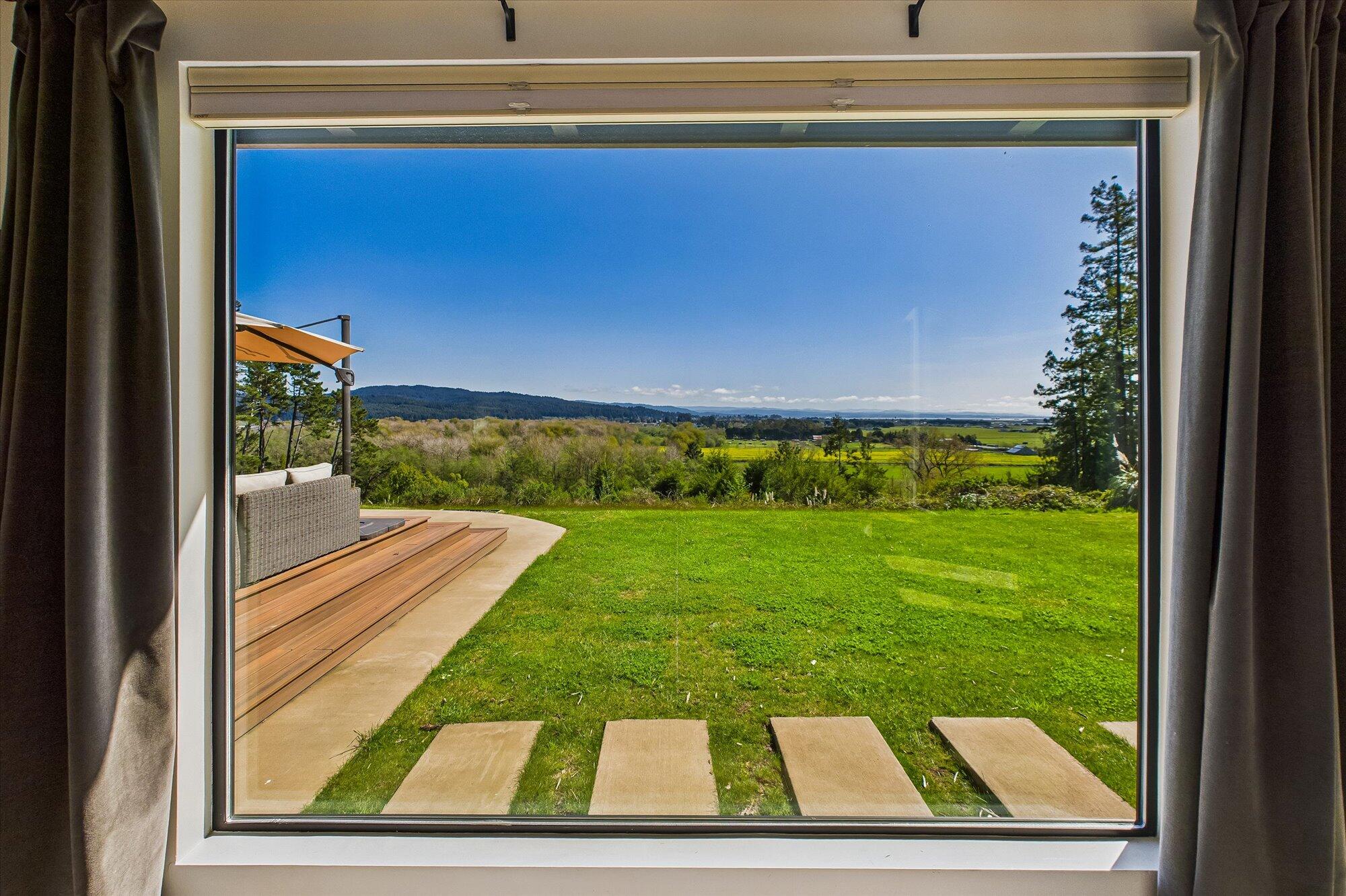 2175 N Bank Road, McKinleyville