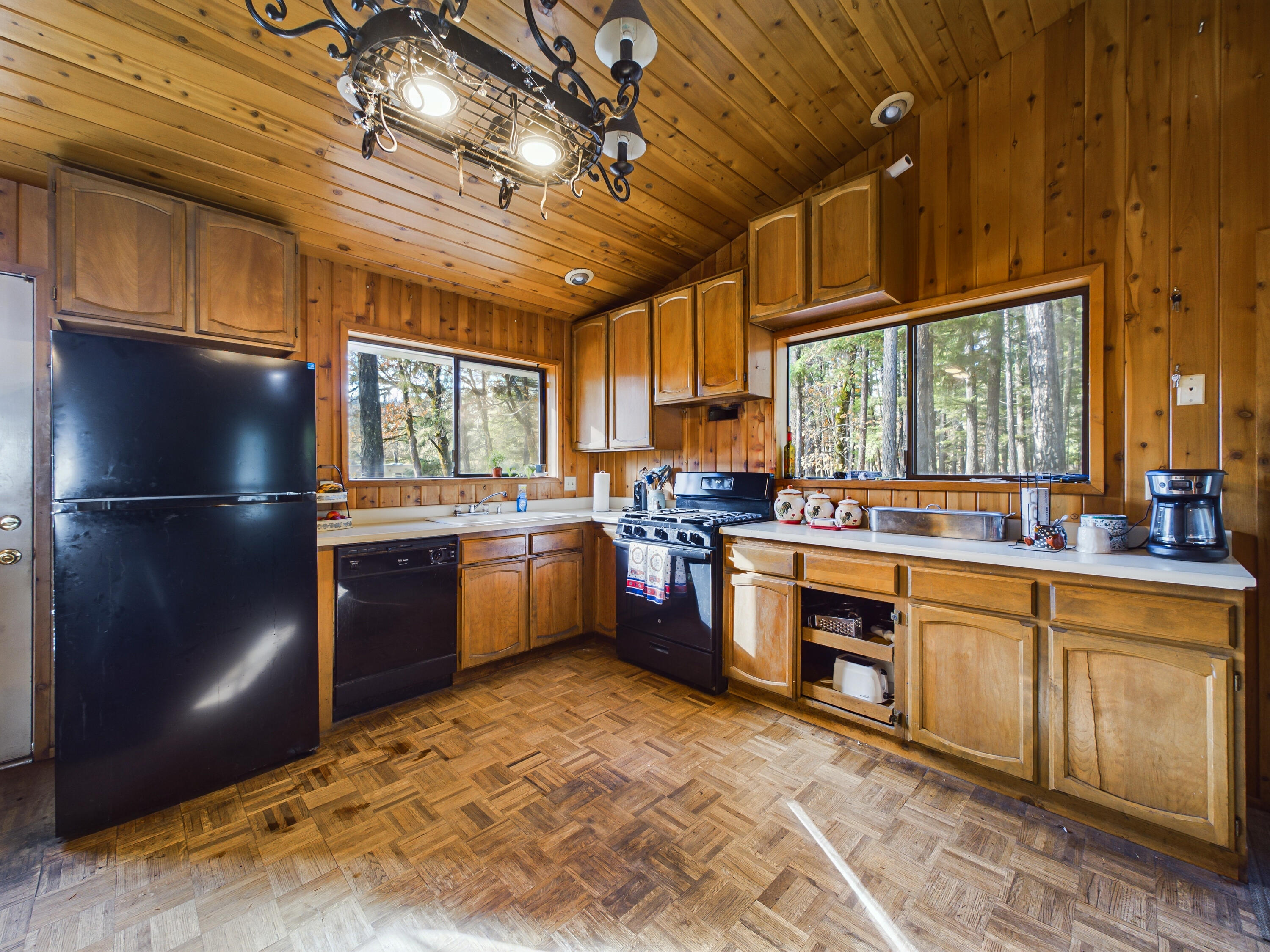 80 Pine Cone Lane