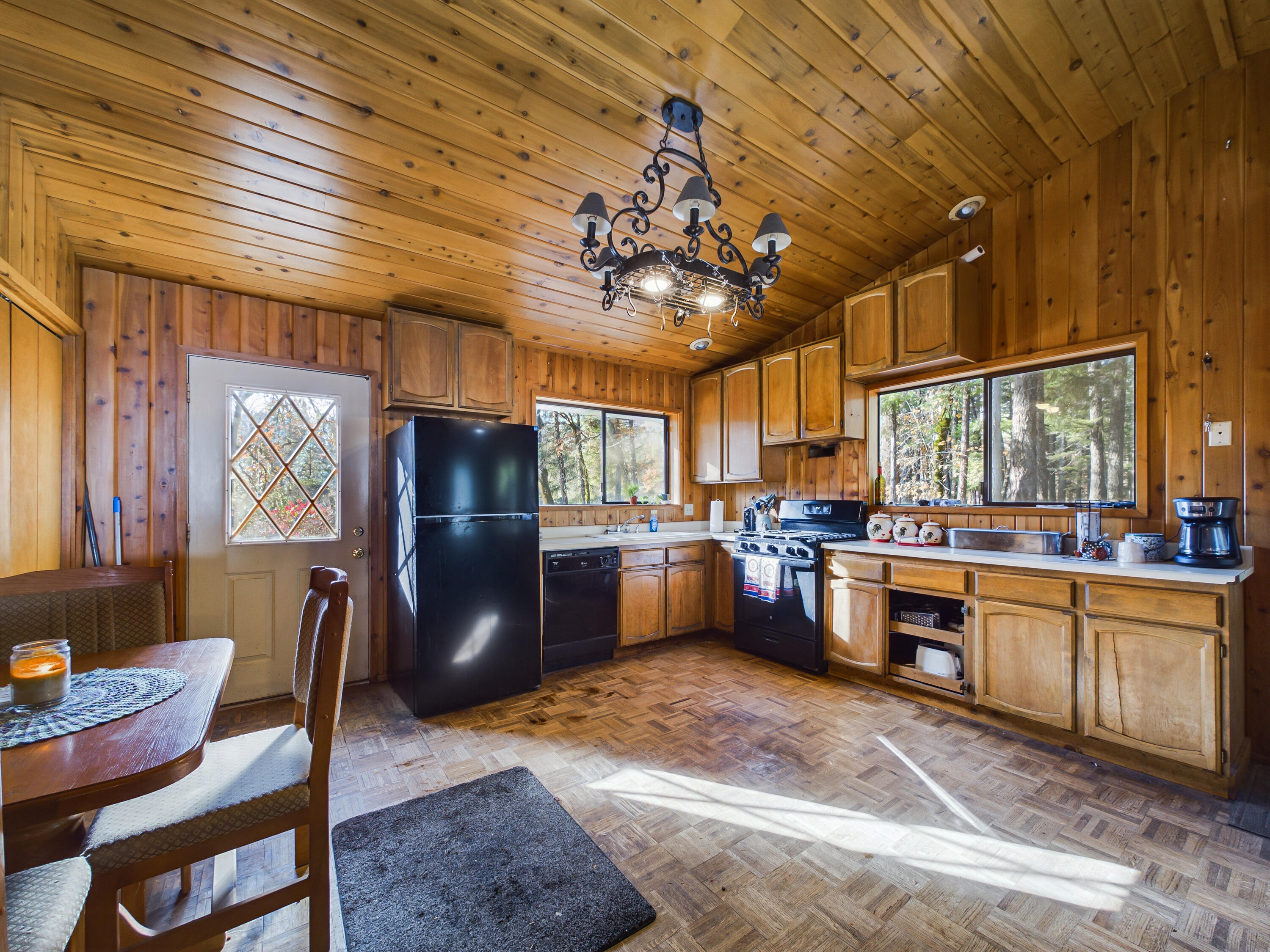 80 Pine Cone Lane