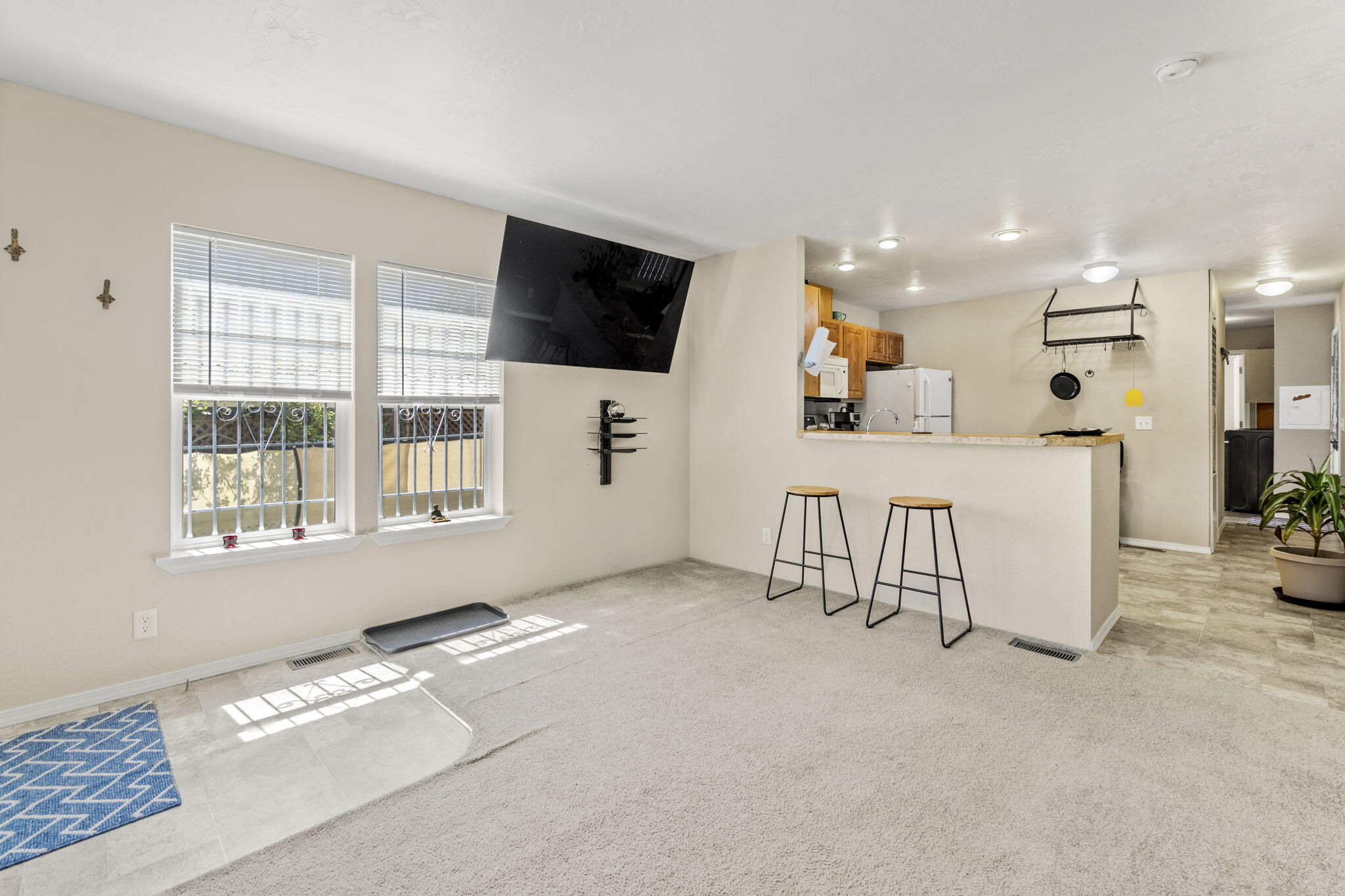72 West Coast Drive 18
