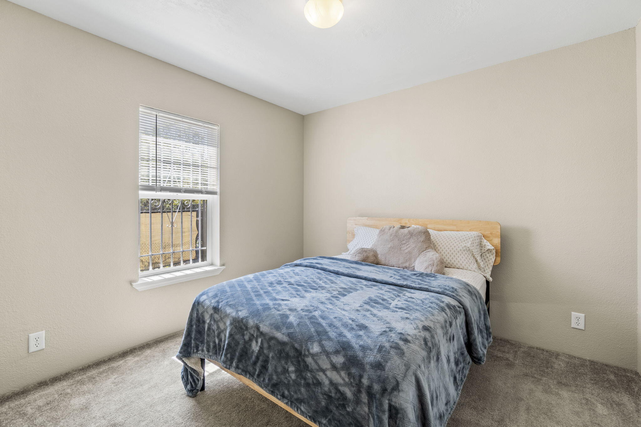 72 West Coast Drive 18