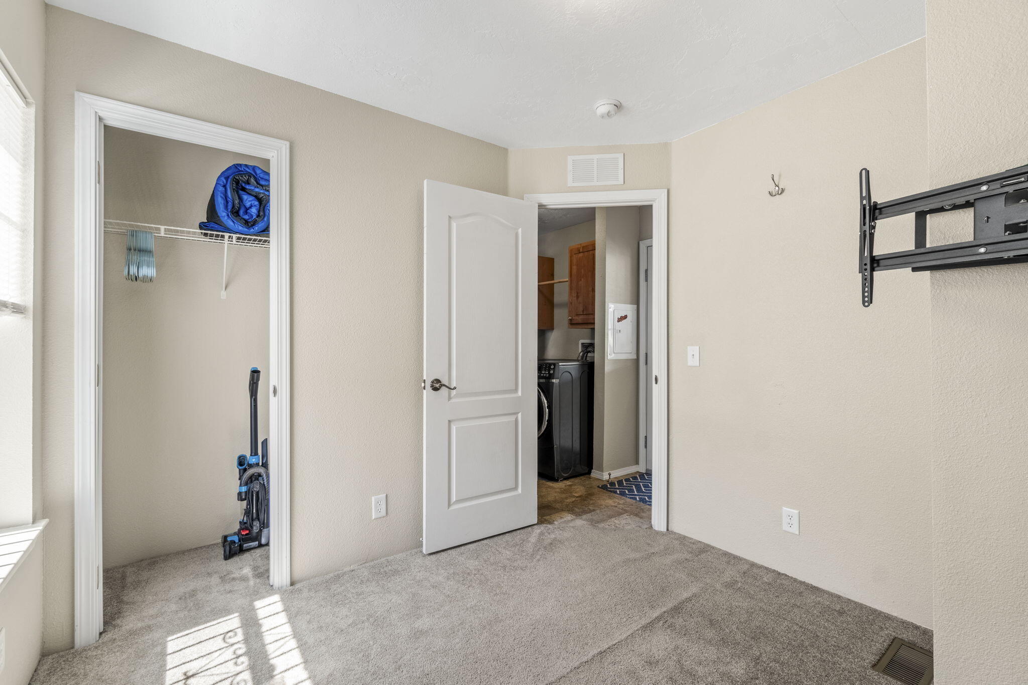 72 West Coast Drive 18