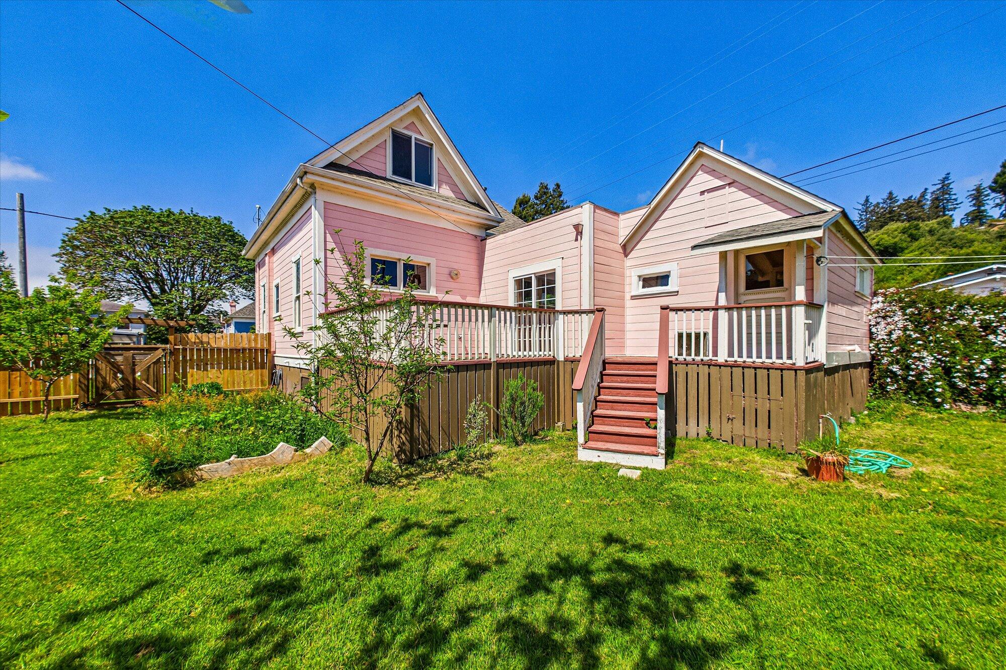 857 7th Street