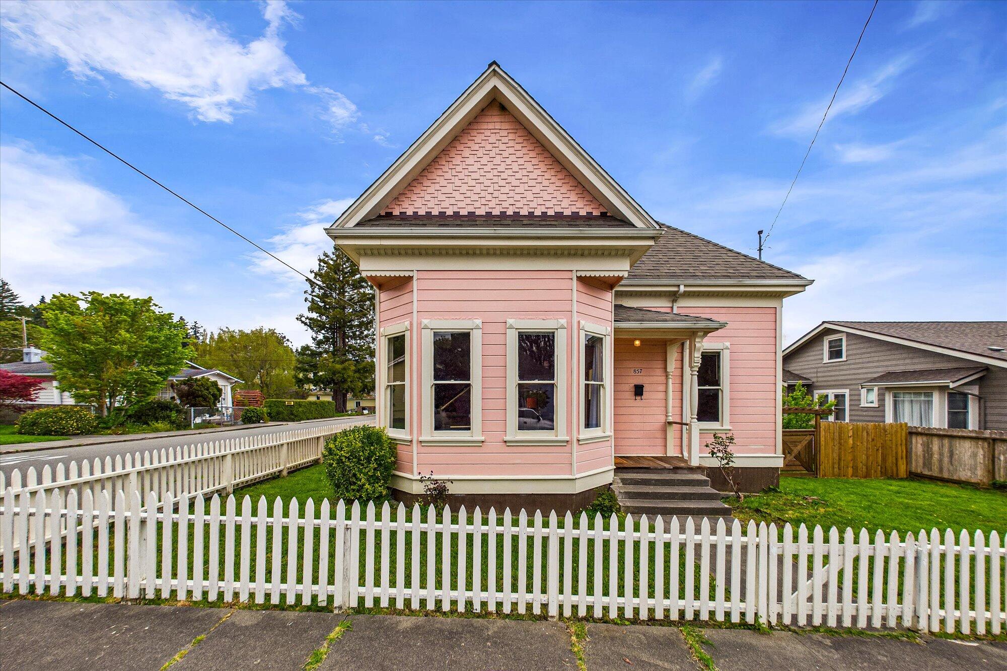 857 7th Street