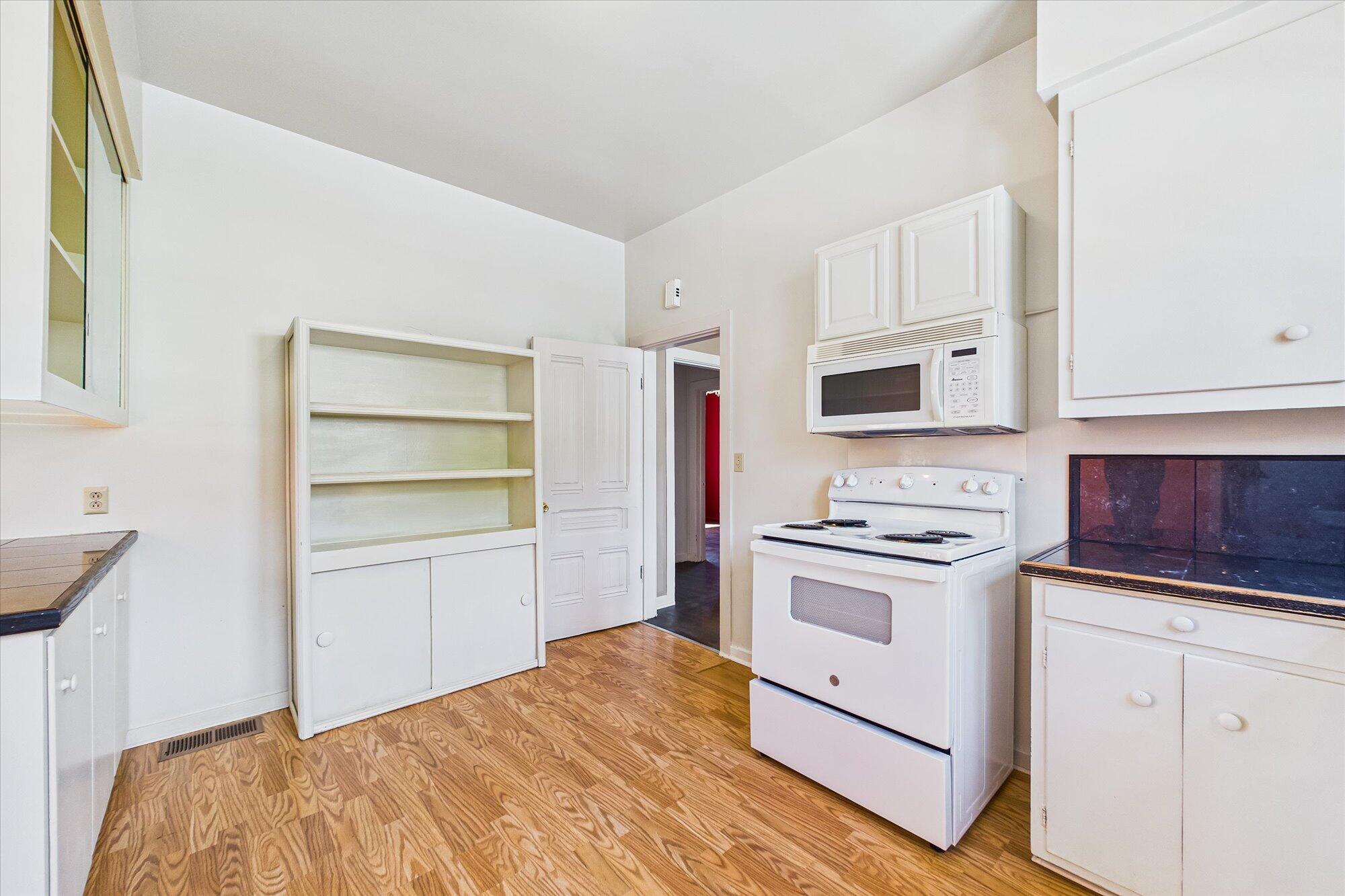 857 7th Street