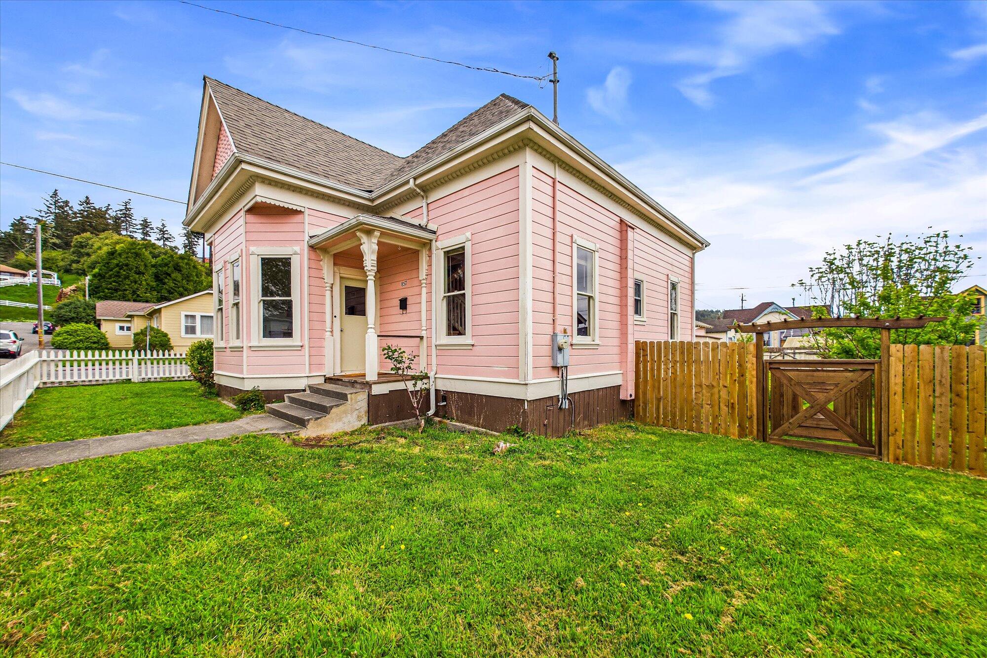 857 7th Street