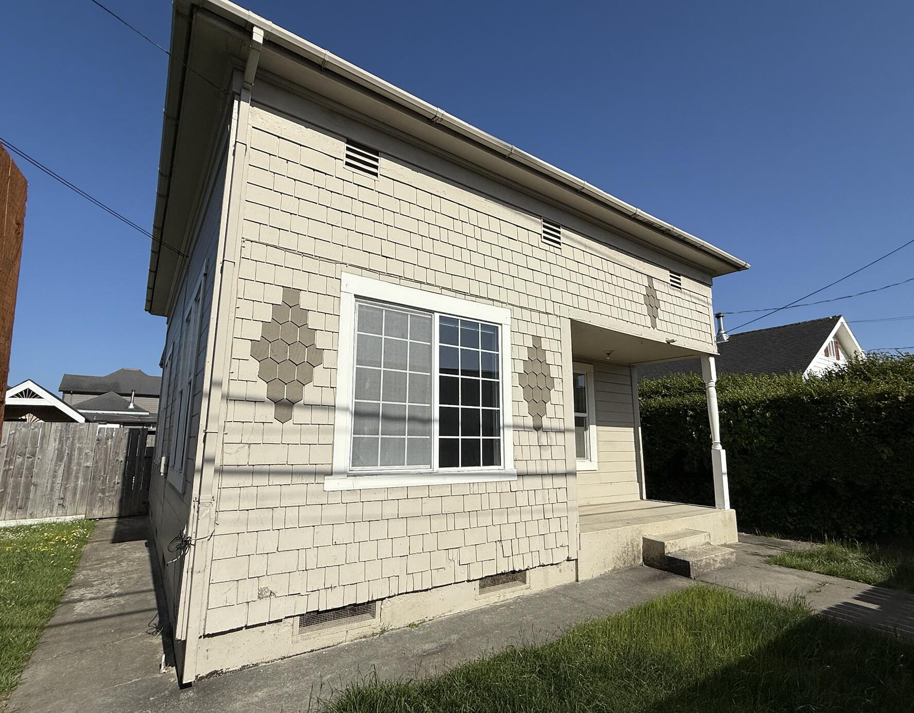 645 7th Street
