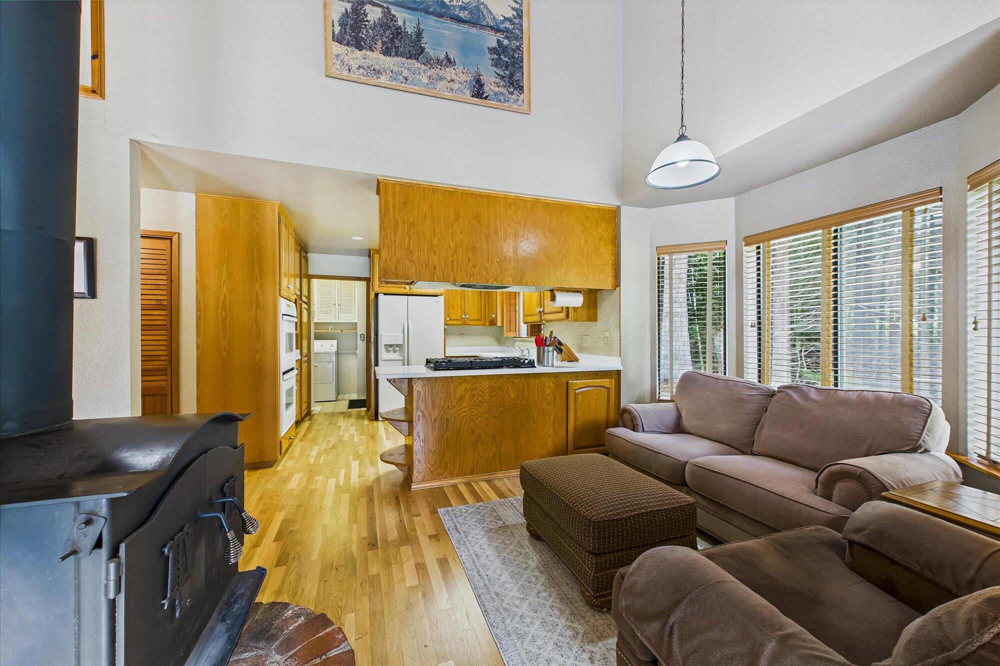 2651 Spears Road