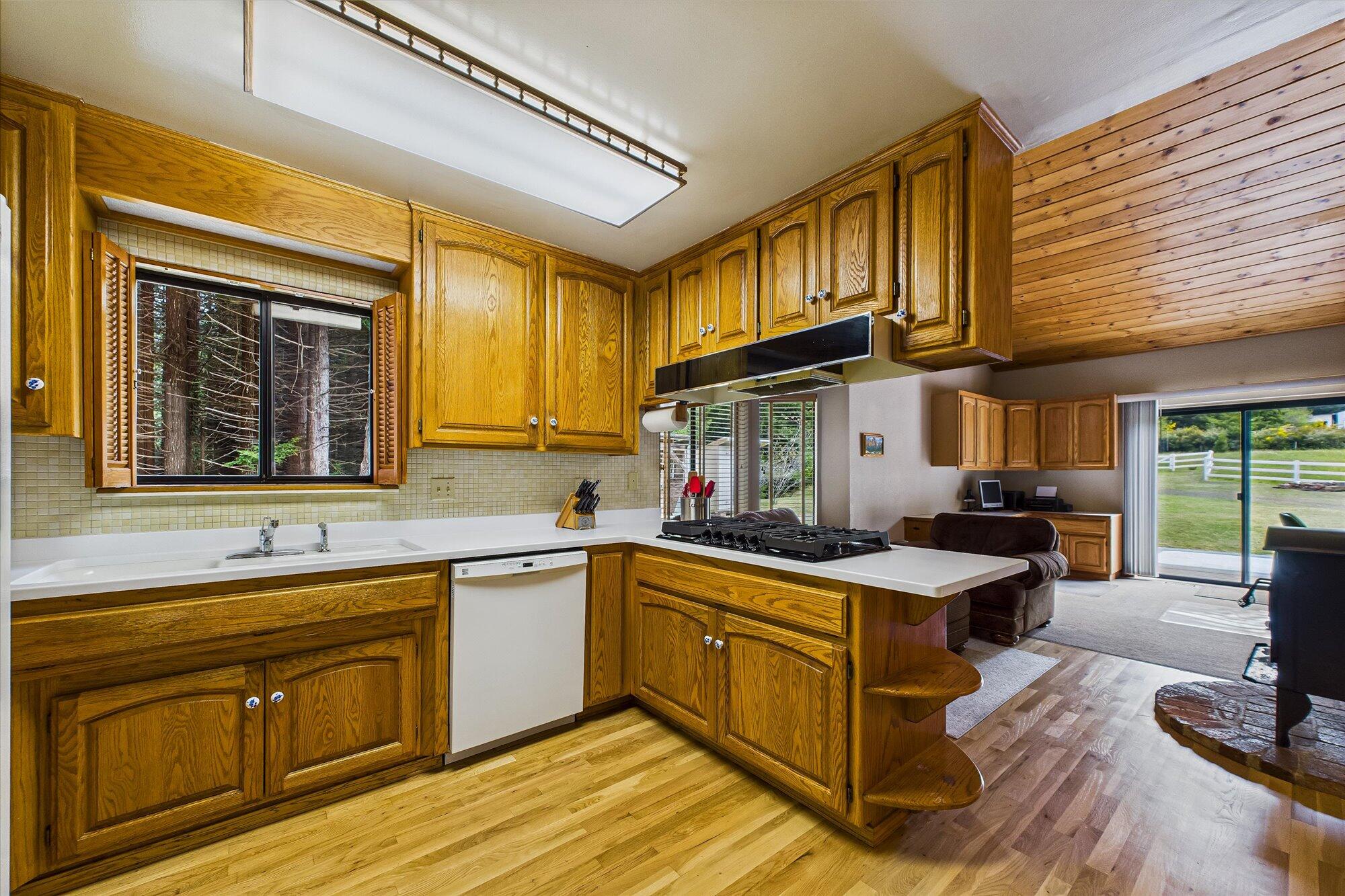 2651 Spears Road