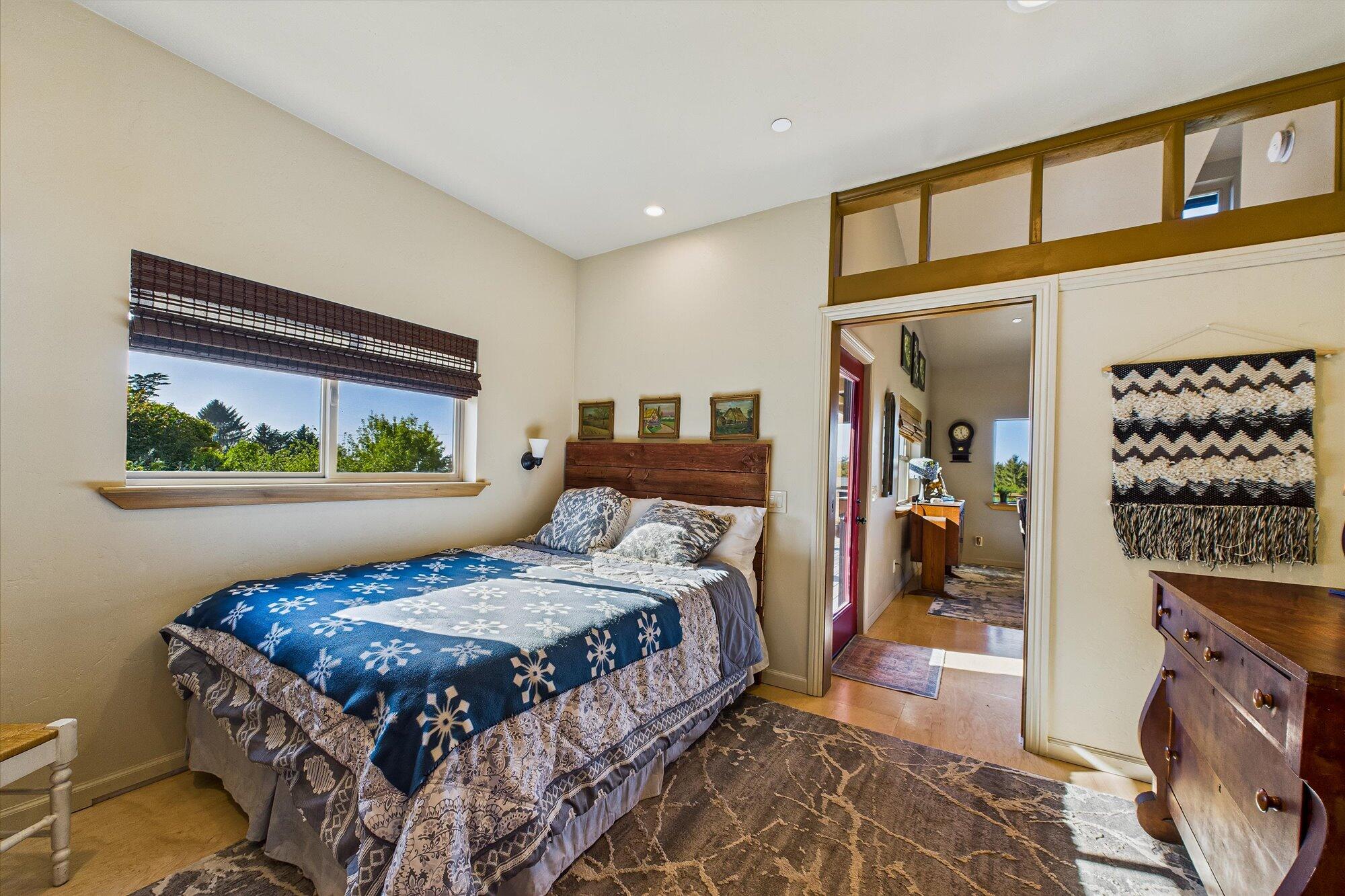 2460 Lee Lane