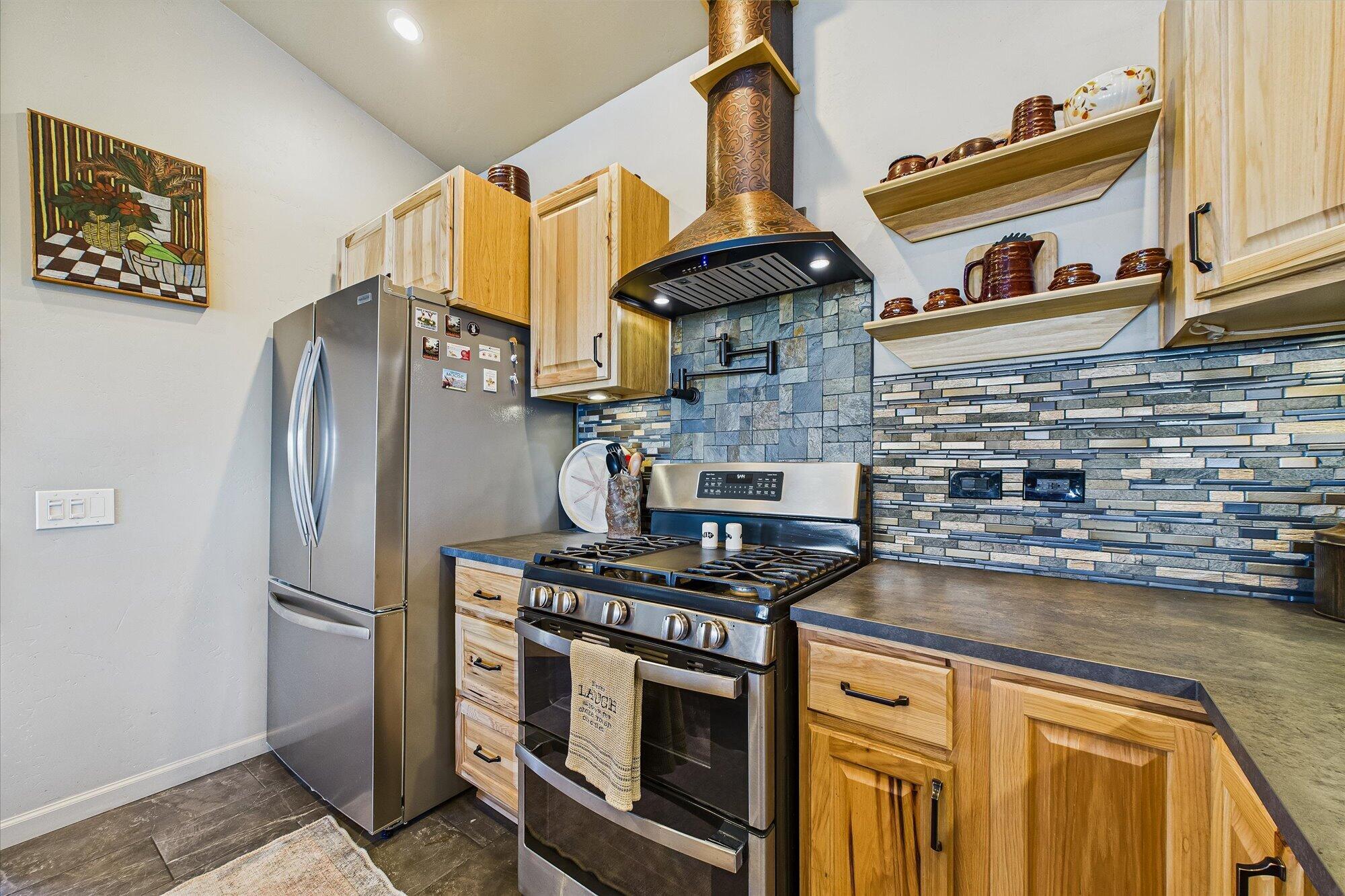 2460 Lee Lane
