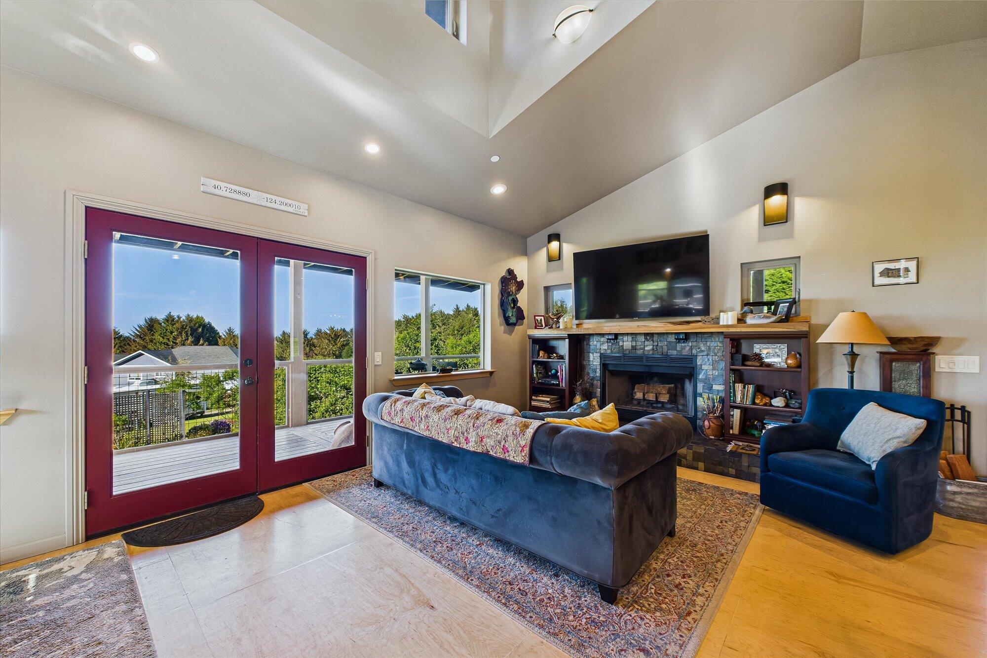 2460 Lee Lane