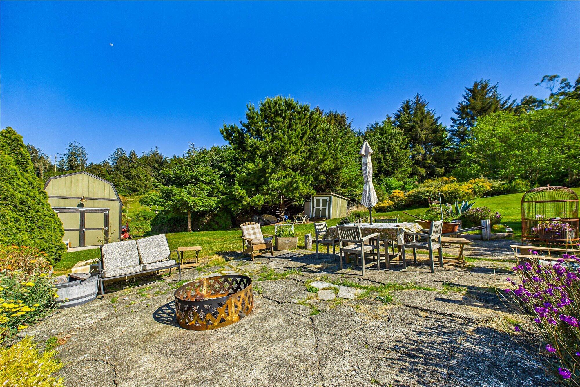 2460 Lee Lane