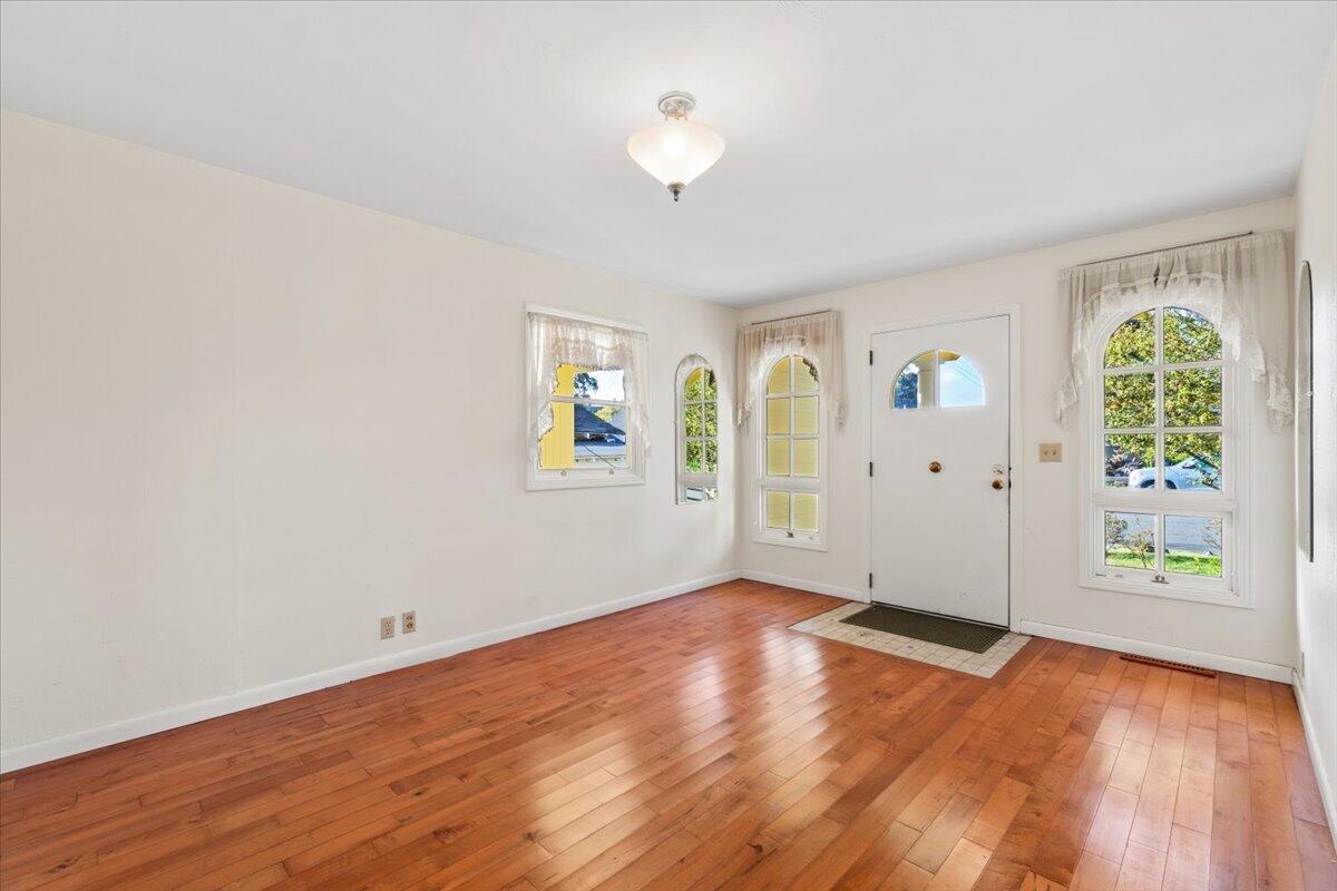 2449 16th Street