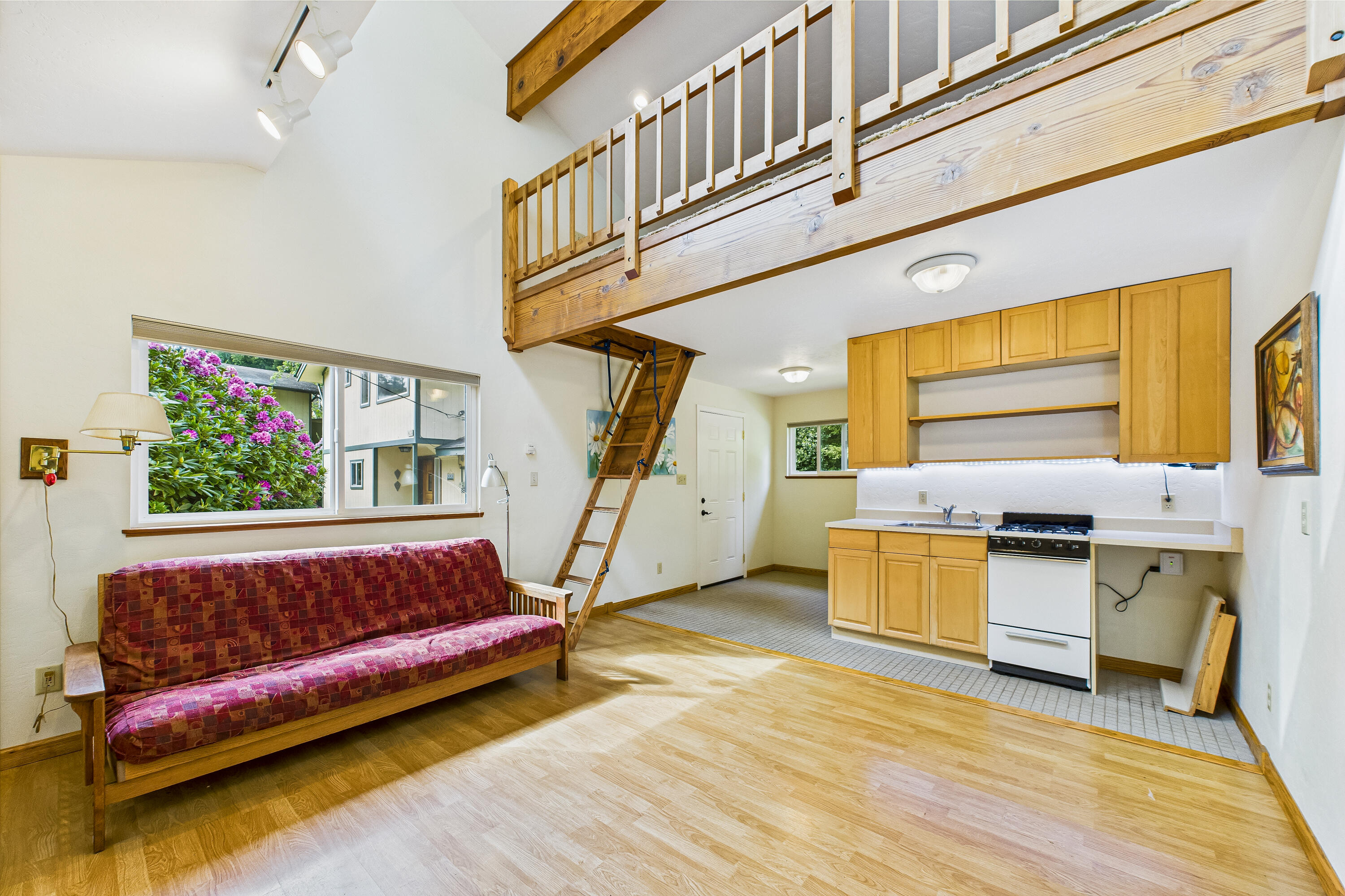 402 Tanglewood Road
