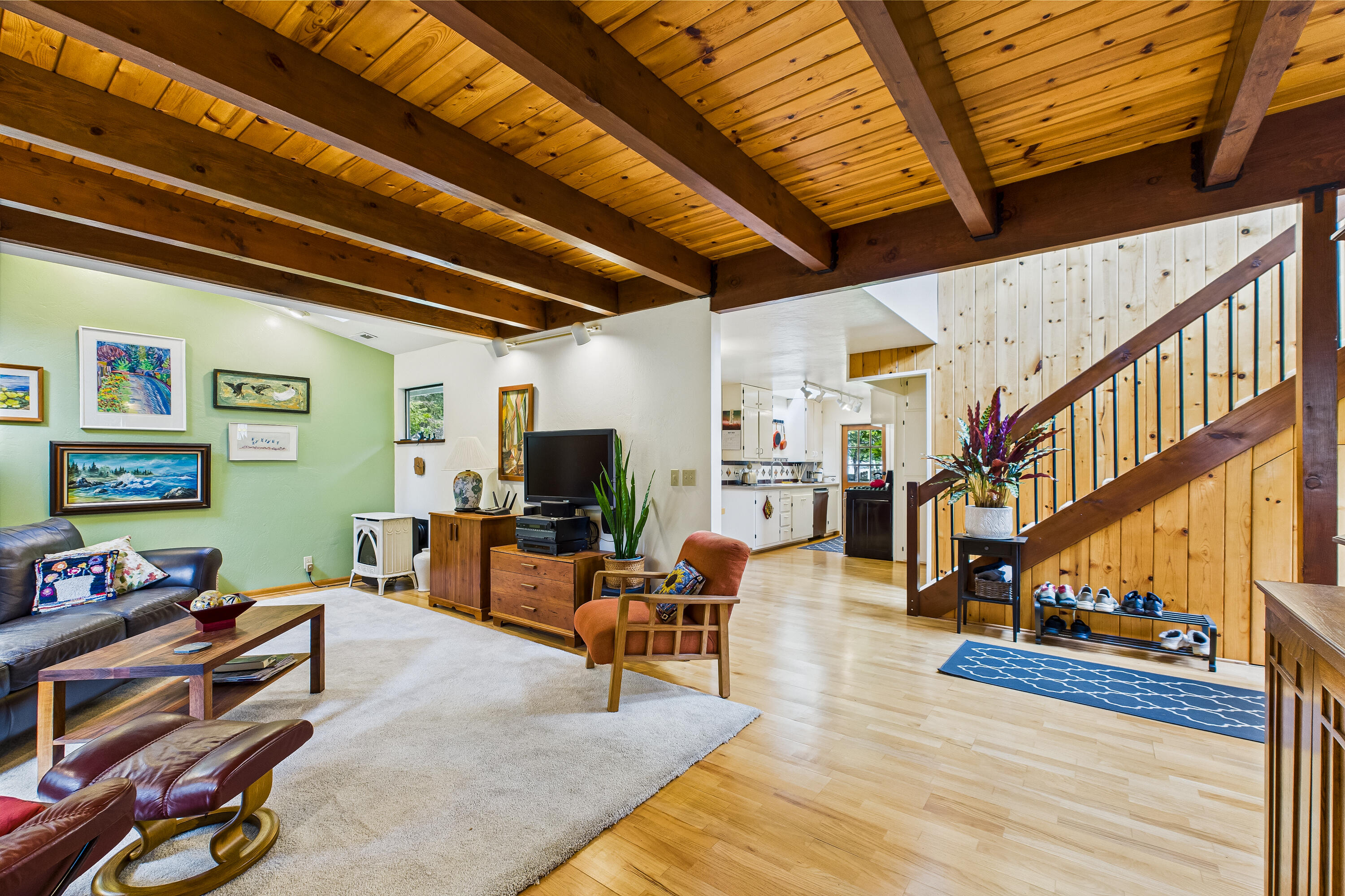 402 Tanglewood Road