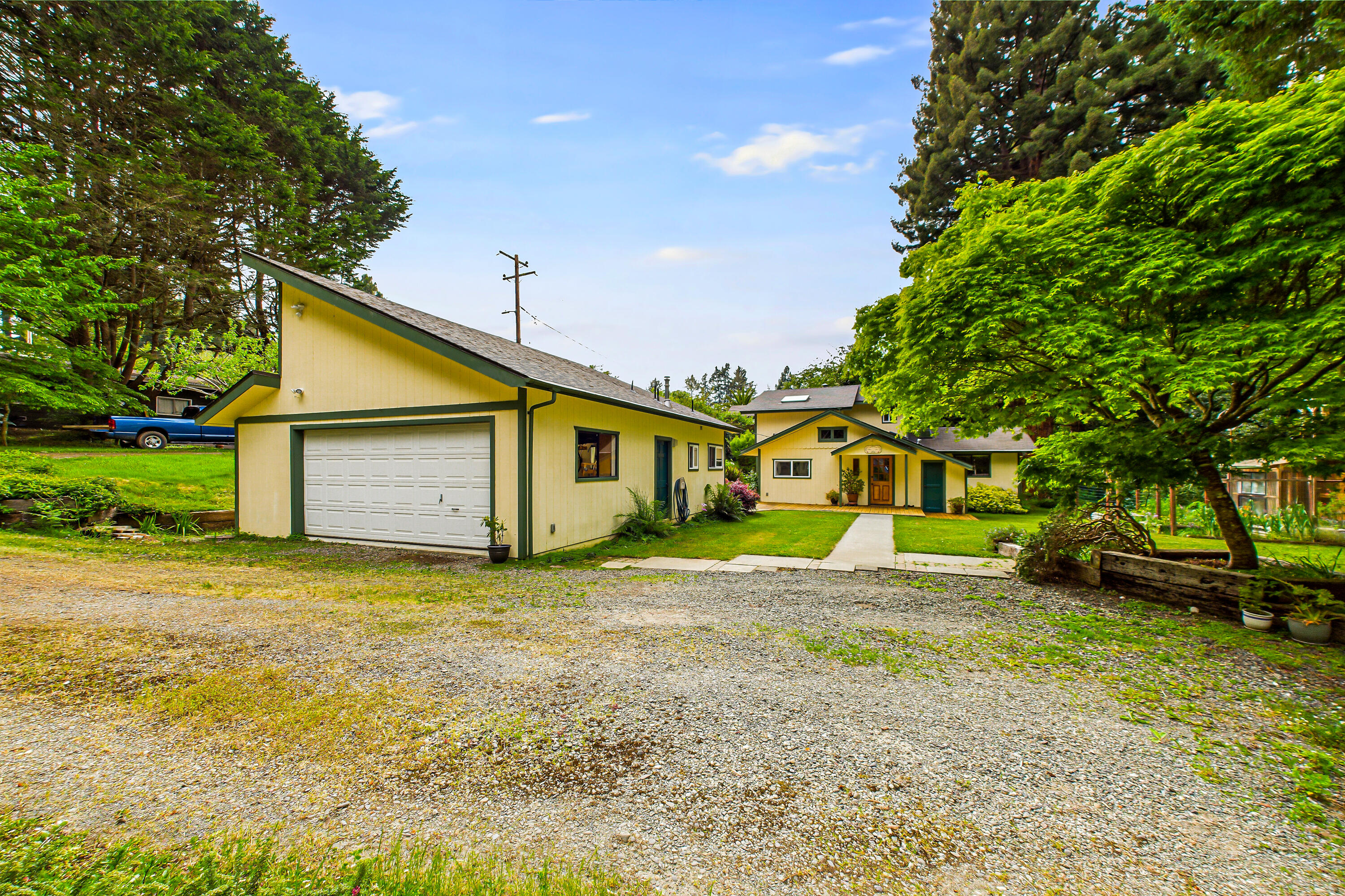 402 Tanglewood Road