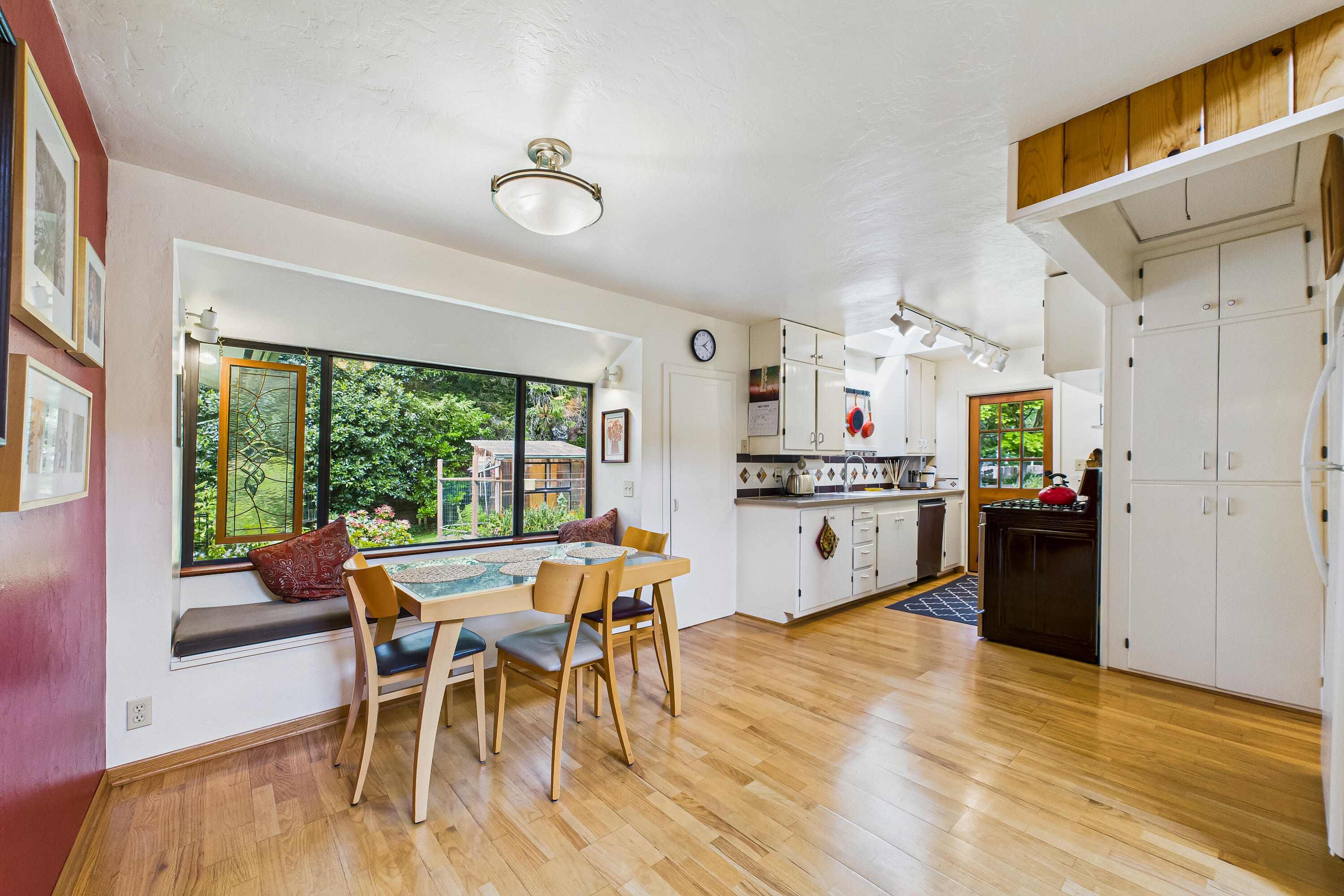 402 Tanglewood Road