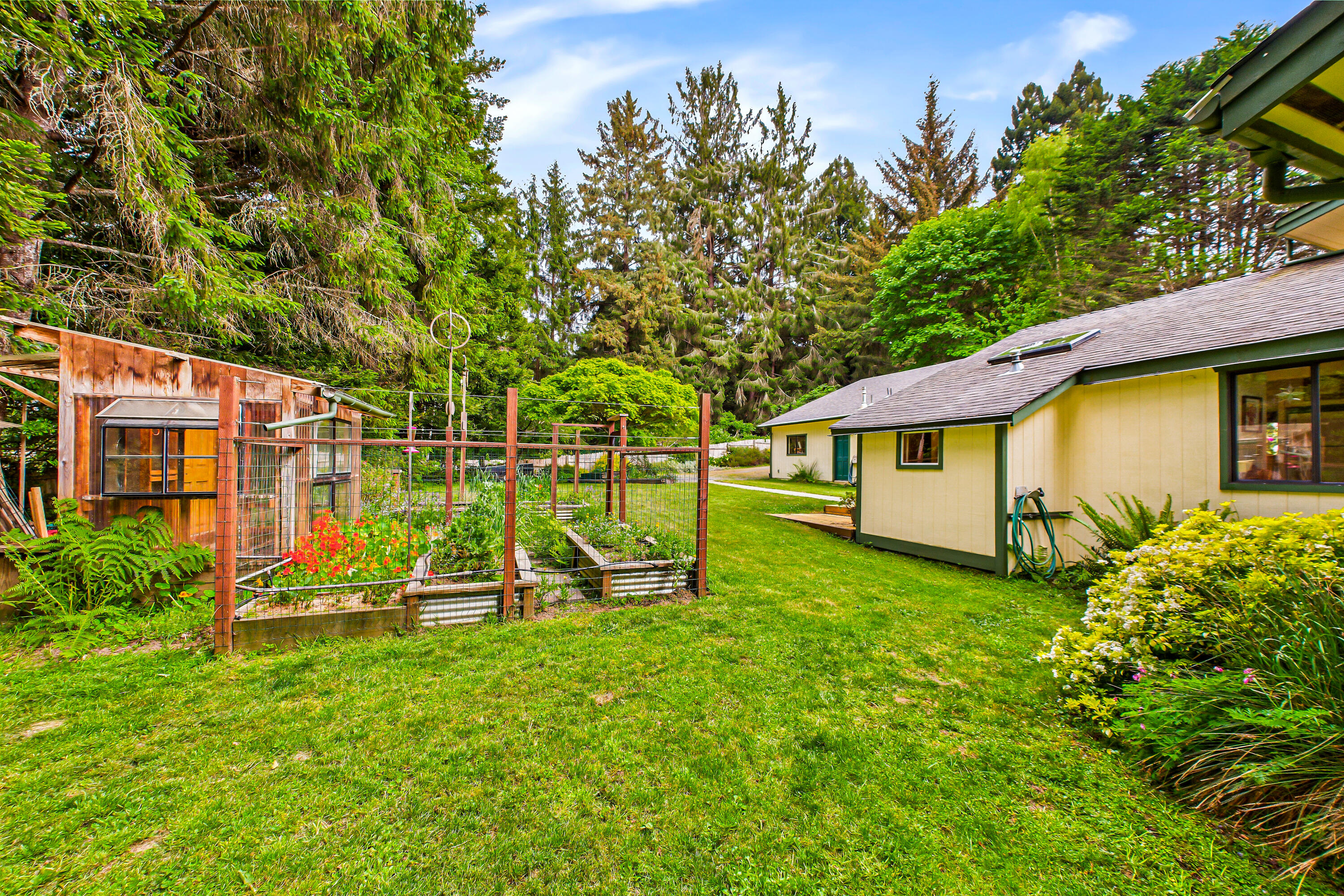 402 Tanglewood Road