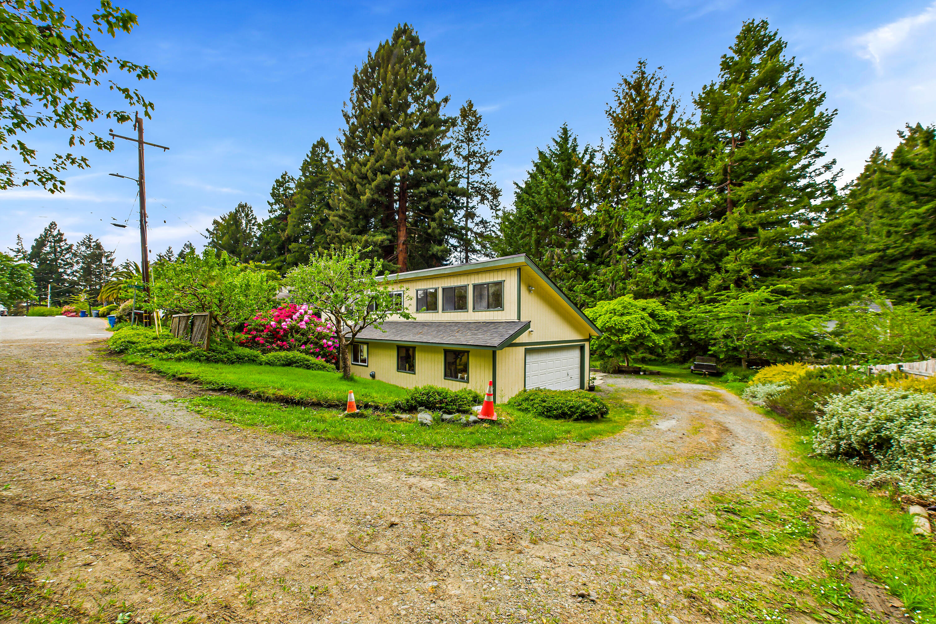 402 Tanglewood Road