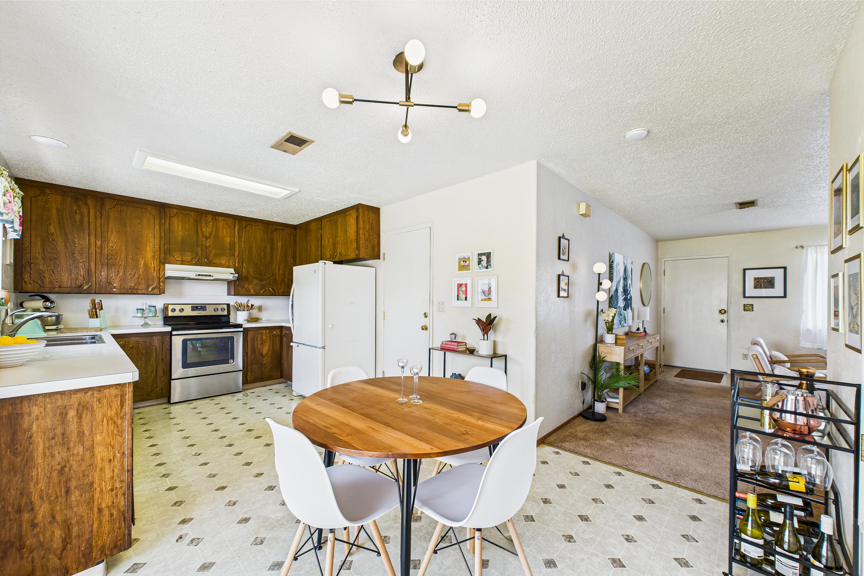 2025 Haeger Avenue