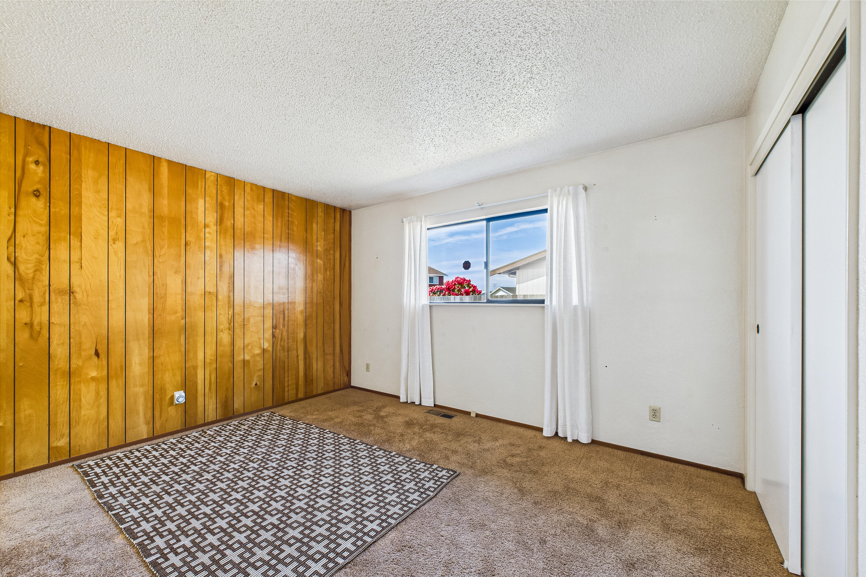2025 Haeger Avenue