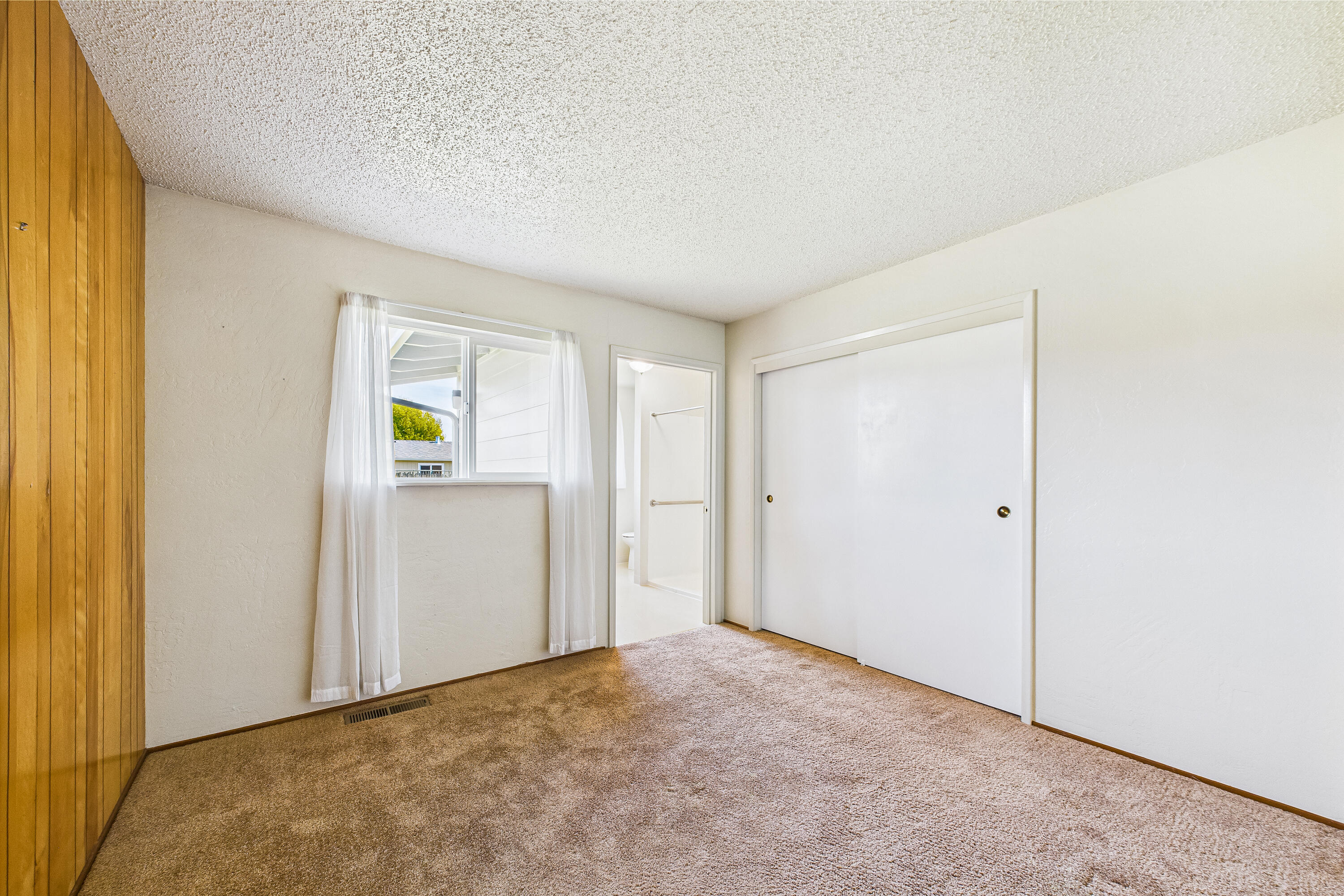 2025 Haeger Avenue