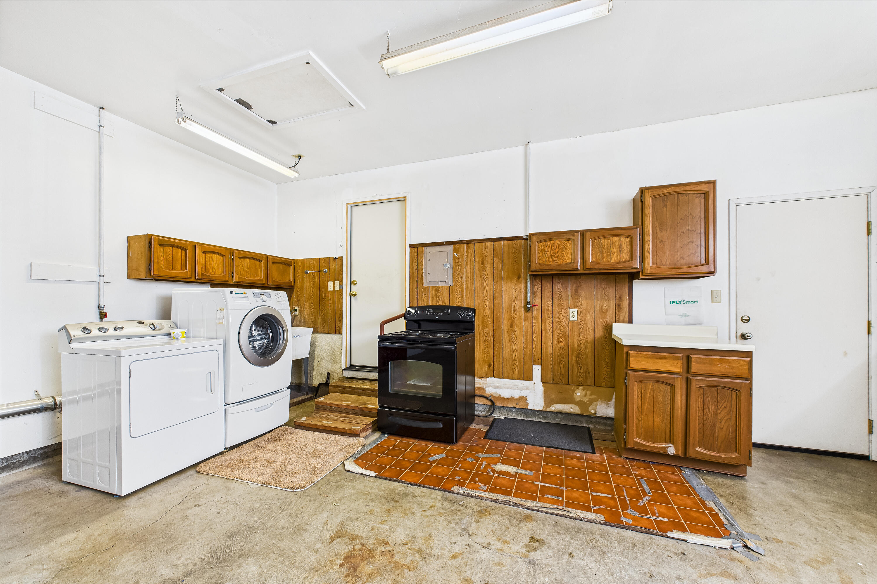 2025 Haeger Avenue