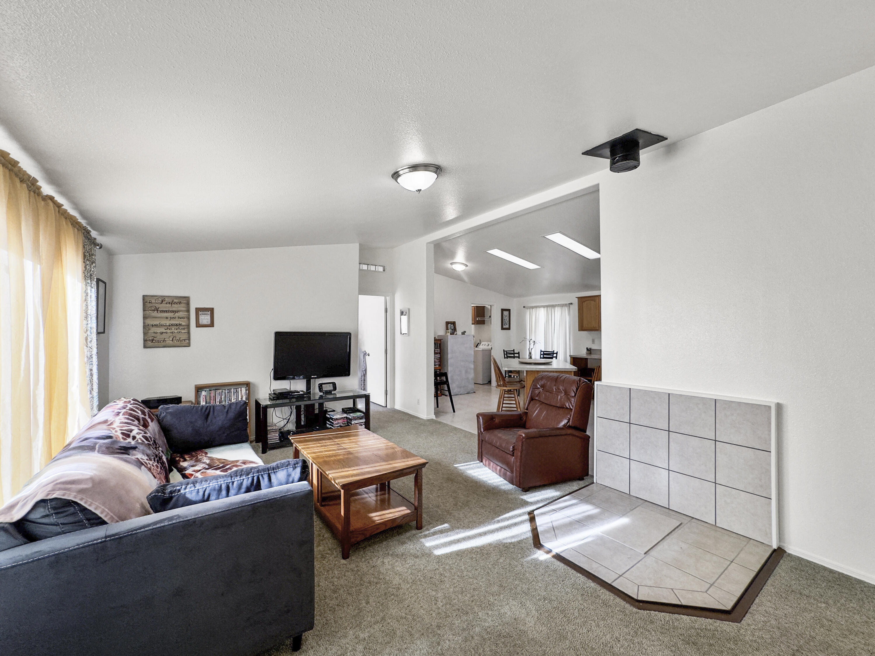 6571 3rd Street