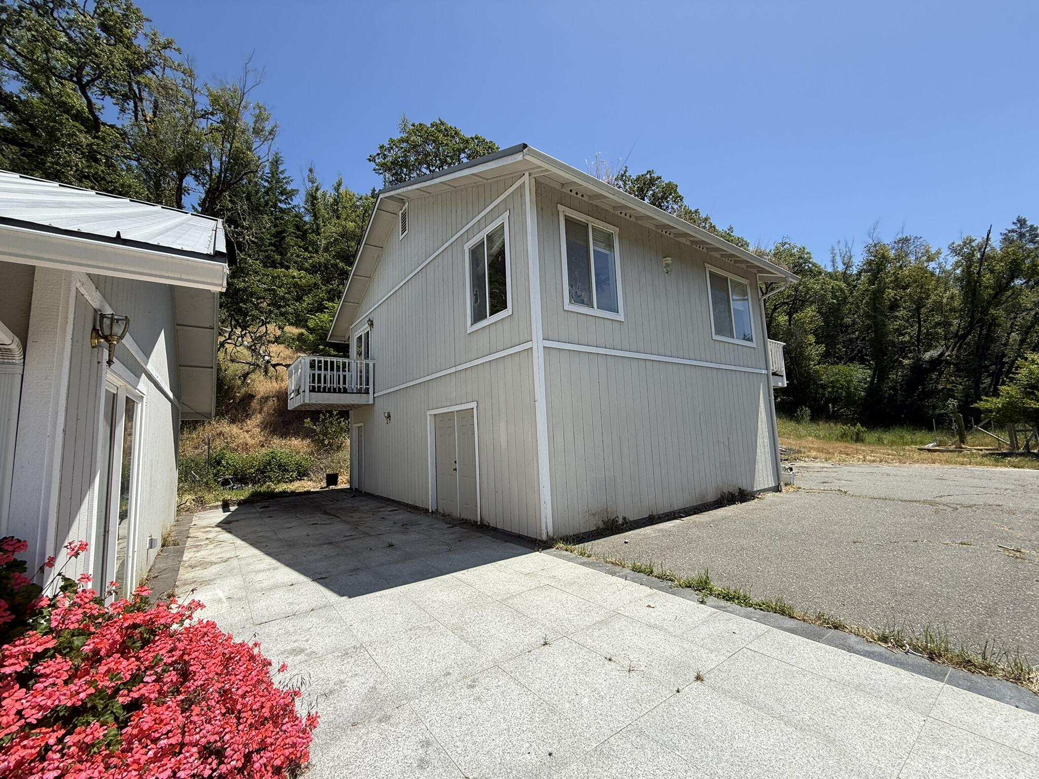 275 B Road