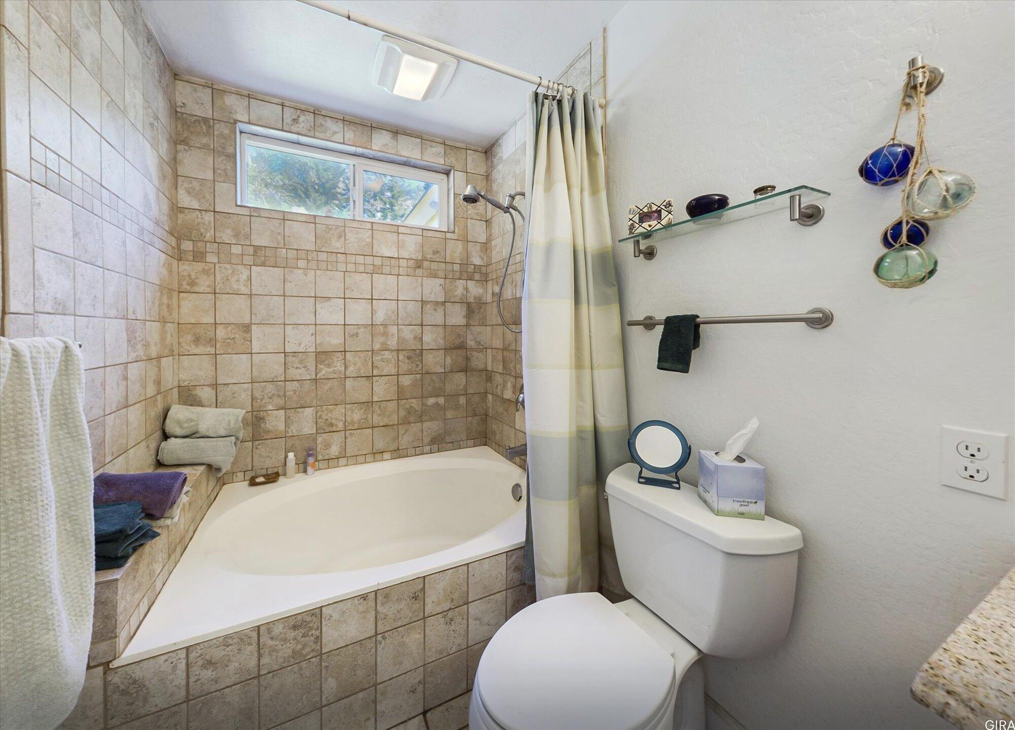 1571 Ridgewood Drive