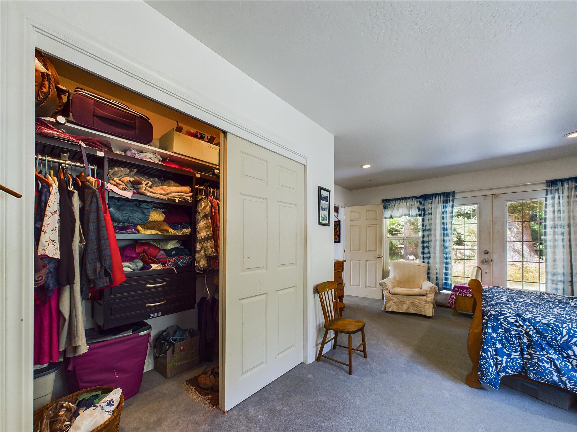 1571 Ridgewood Drive
