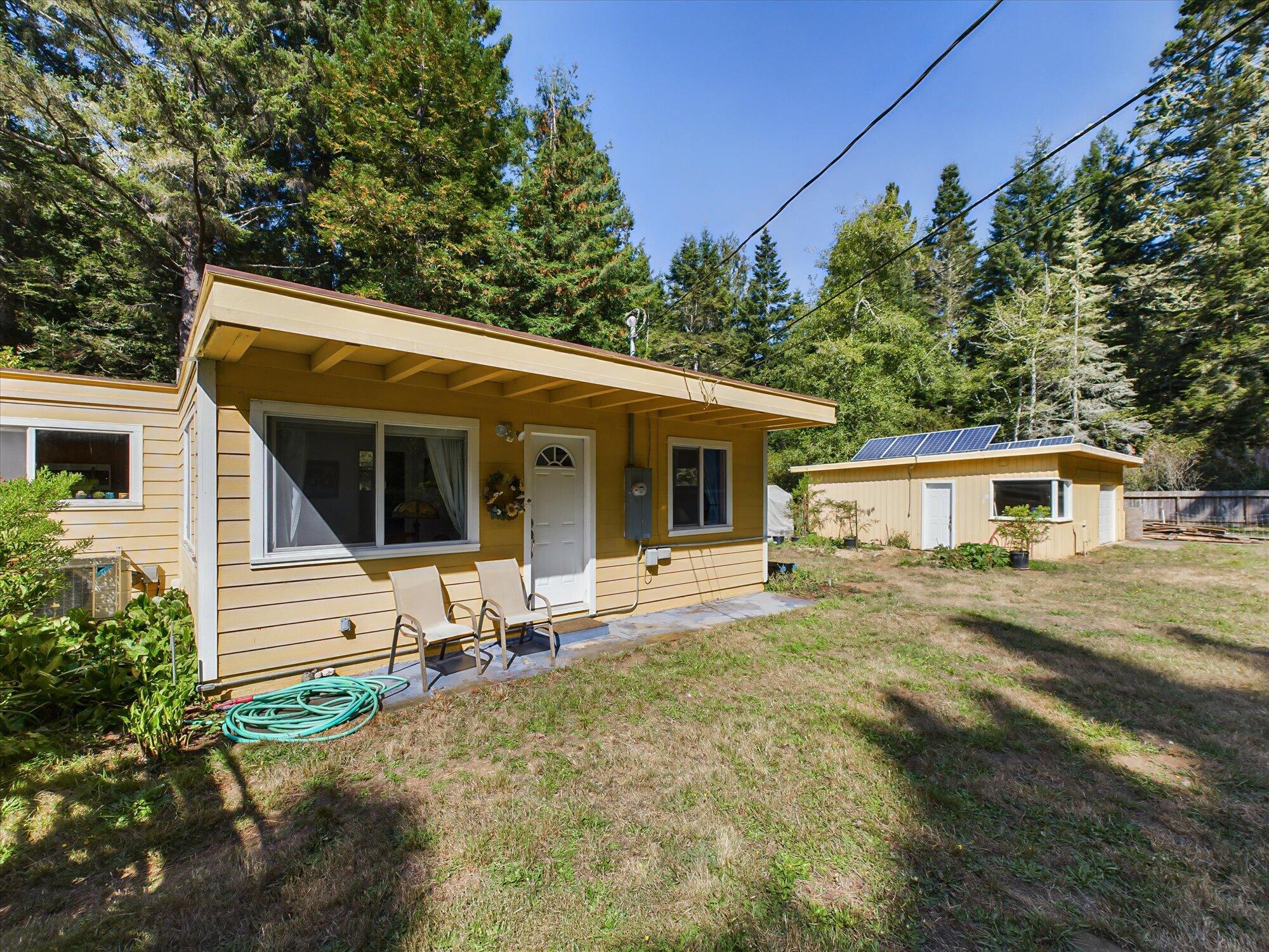 1571 Ridgewood Drive