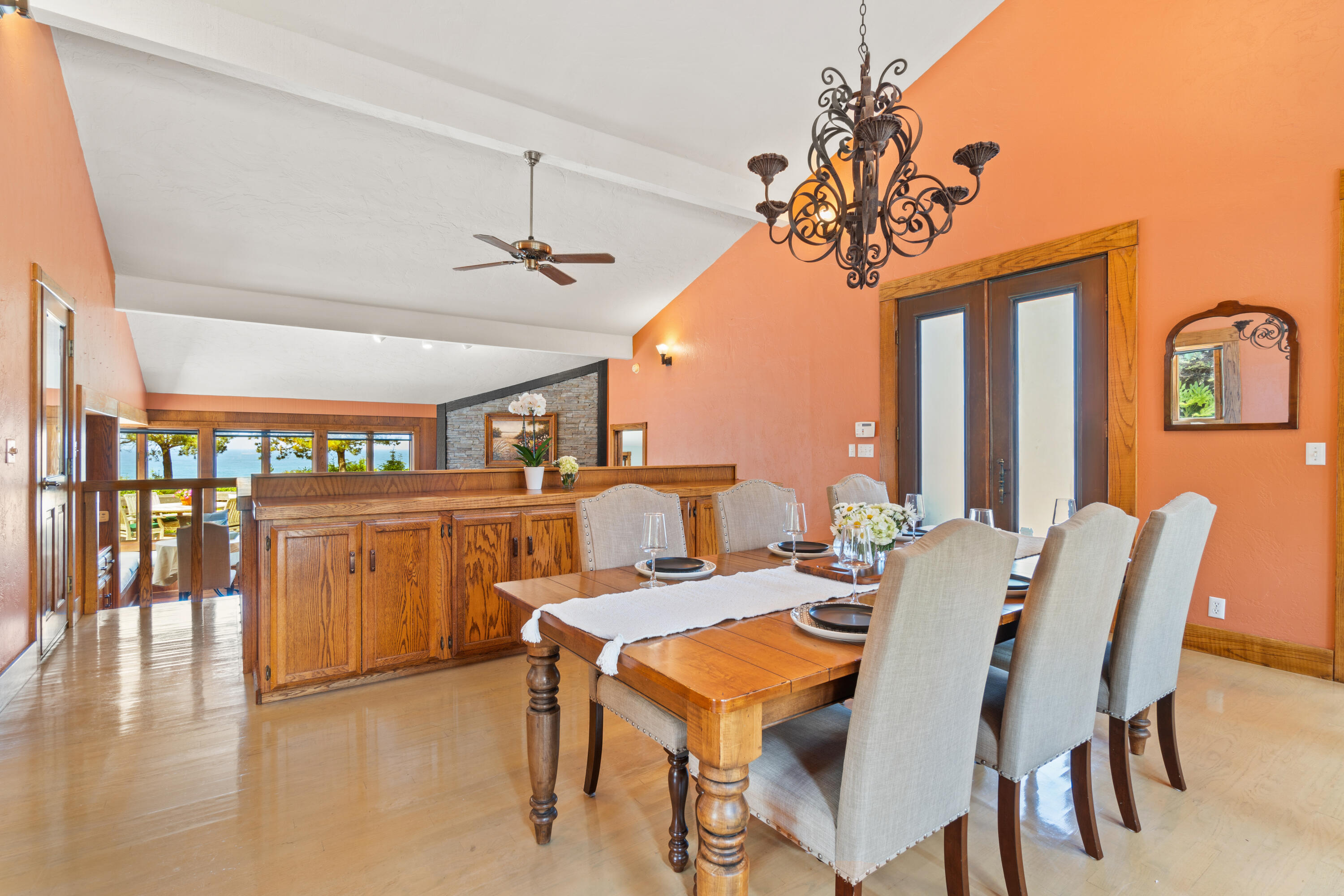 294 Roundhouse Creek Road