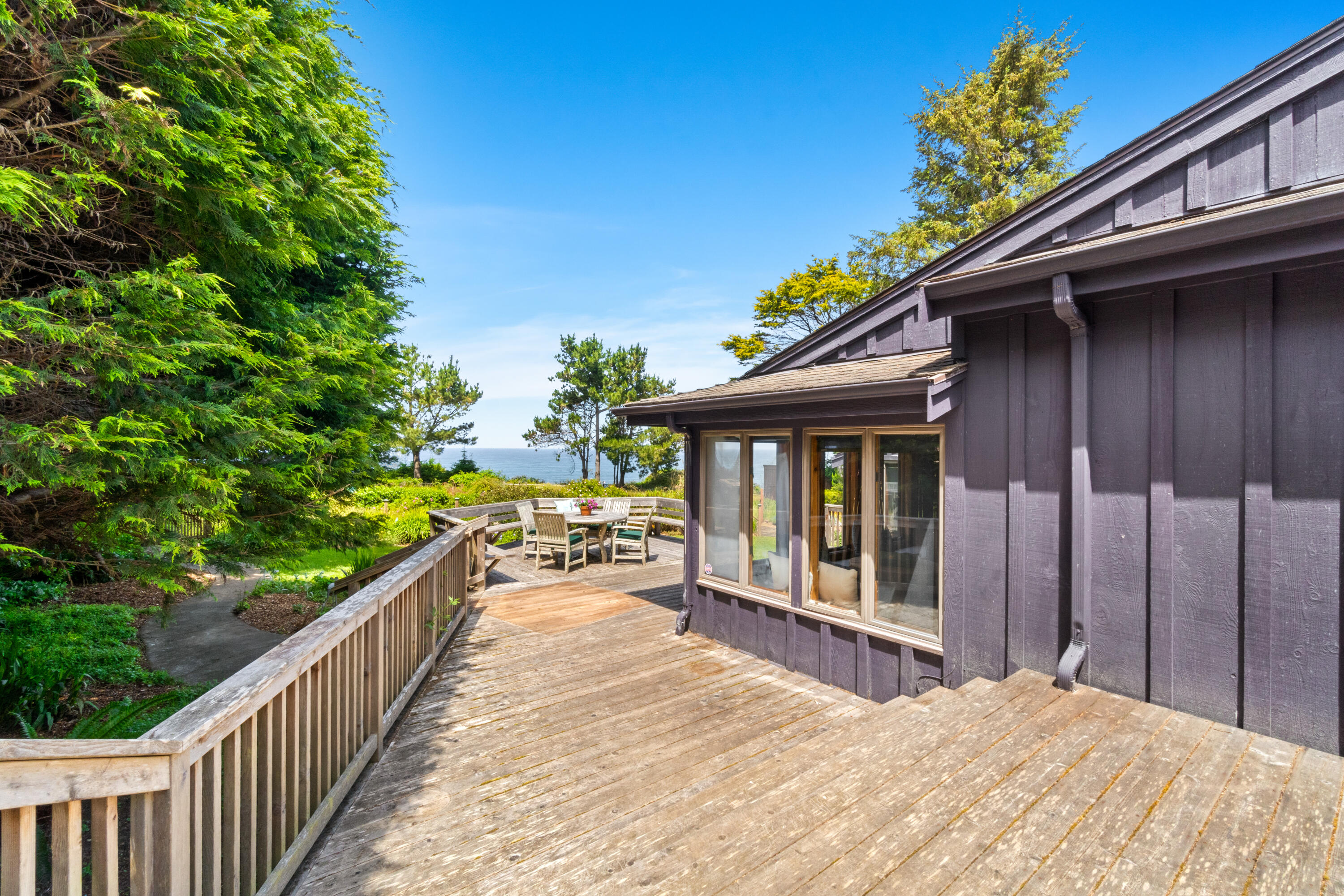 294 Roundhouse Creek Road