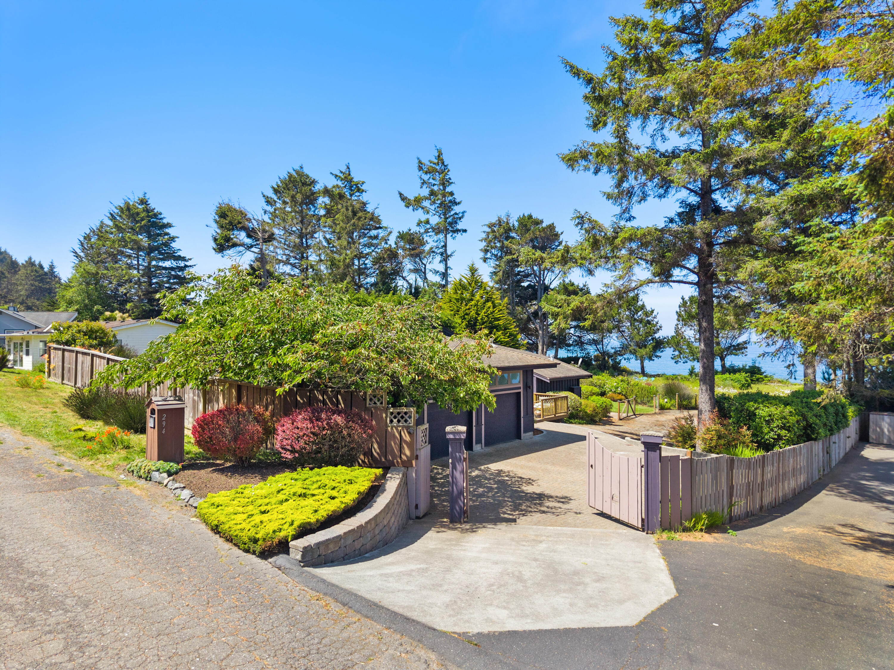 294 Roundhouse Creek Road