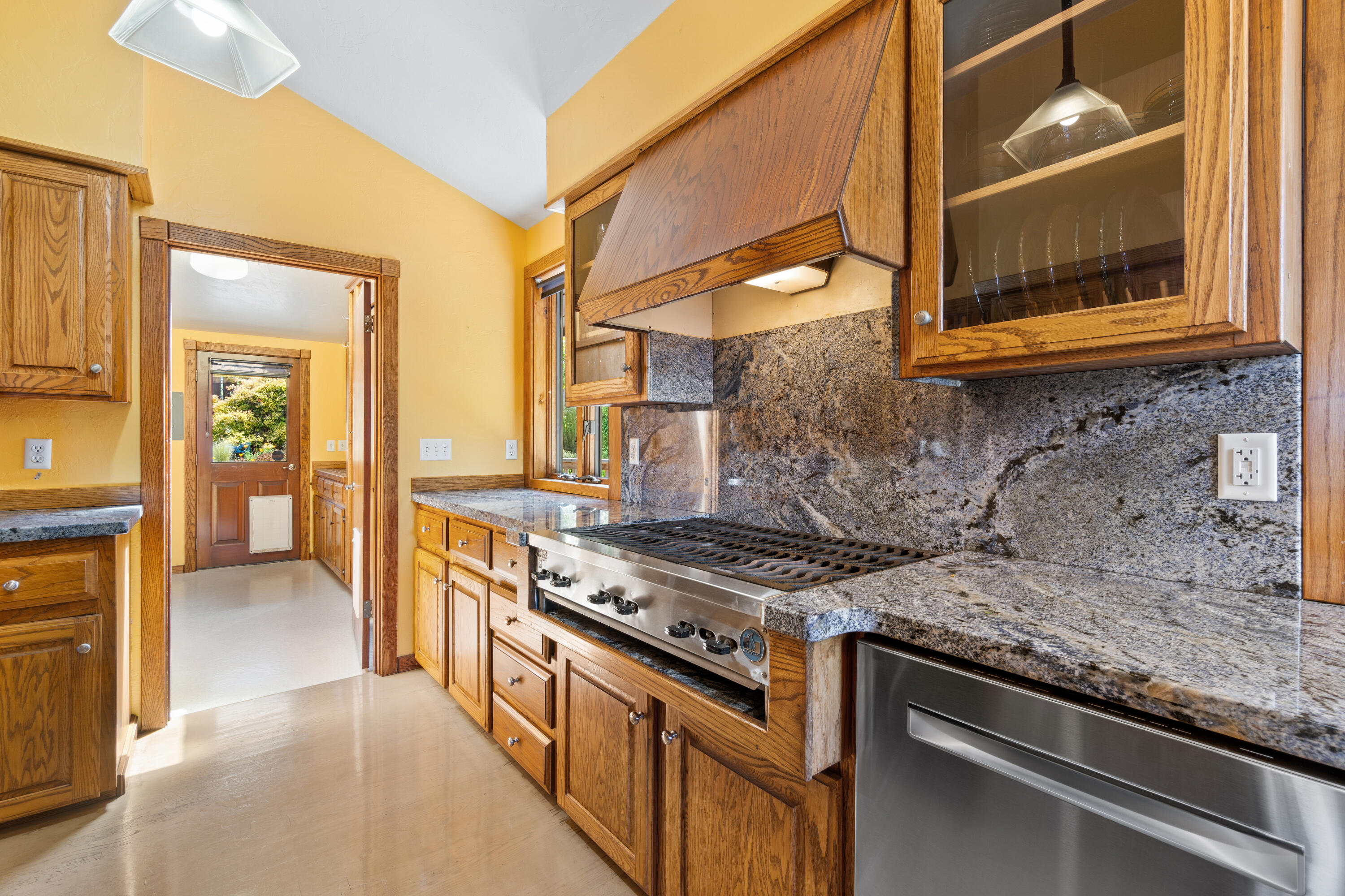 294 Roundhouse Creek Road