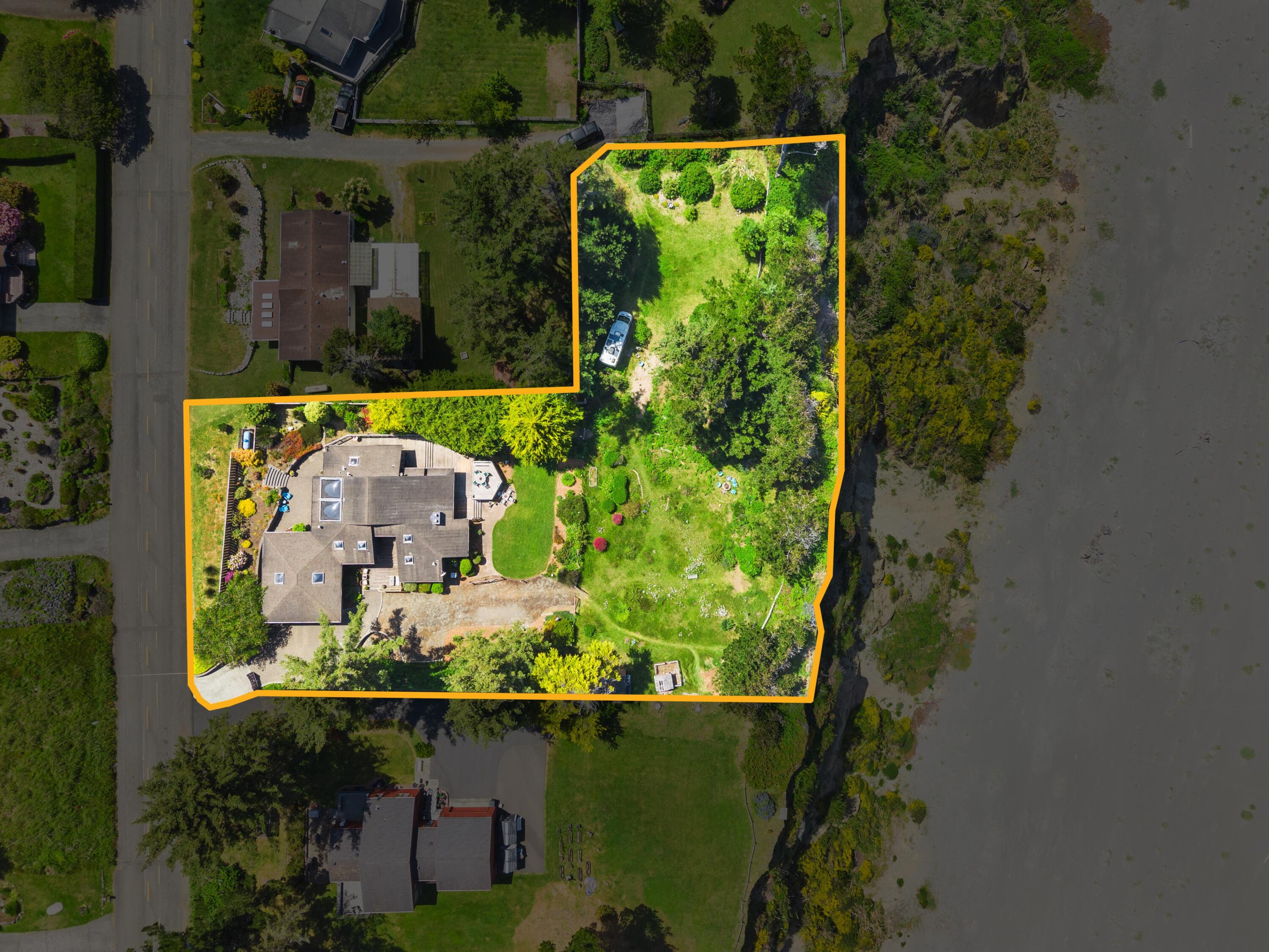 294 Roundhouse Creek Road