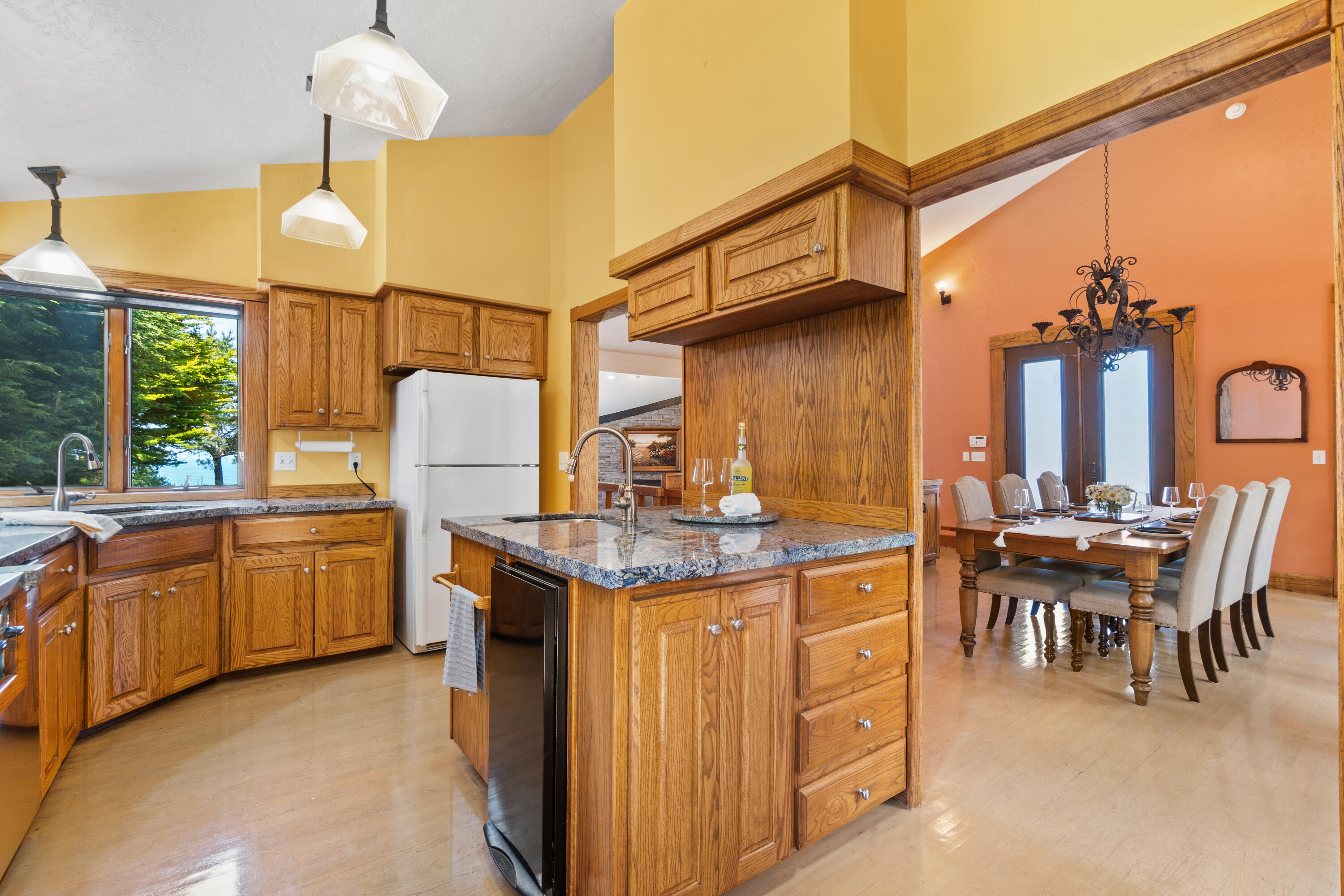 294 Roundhouse Creek Road