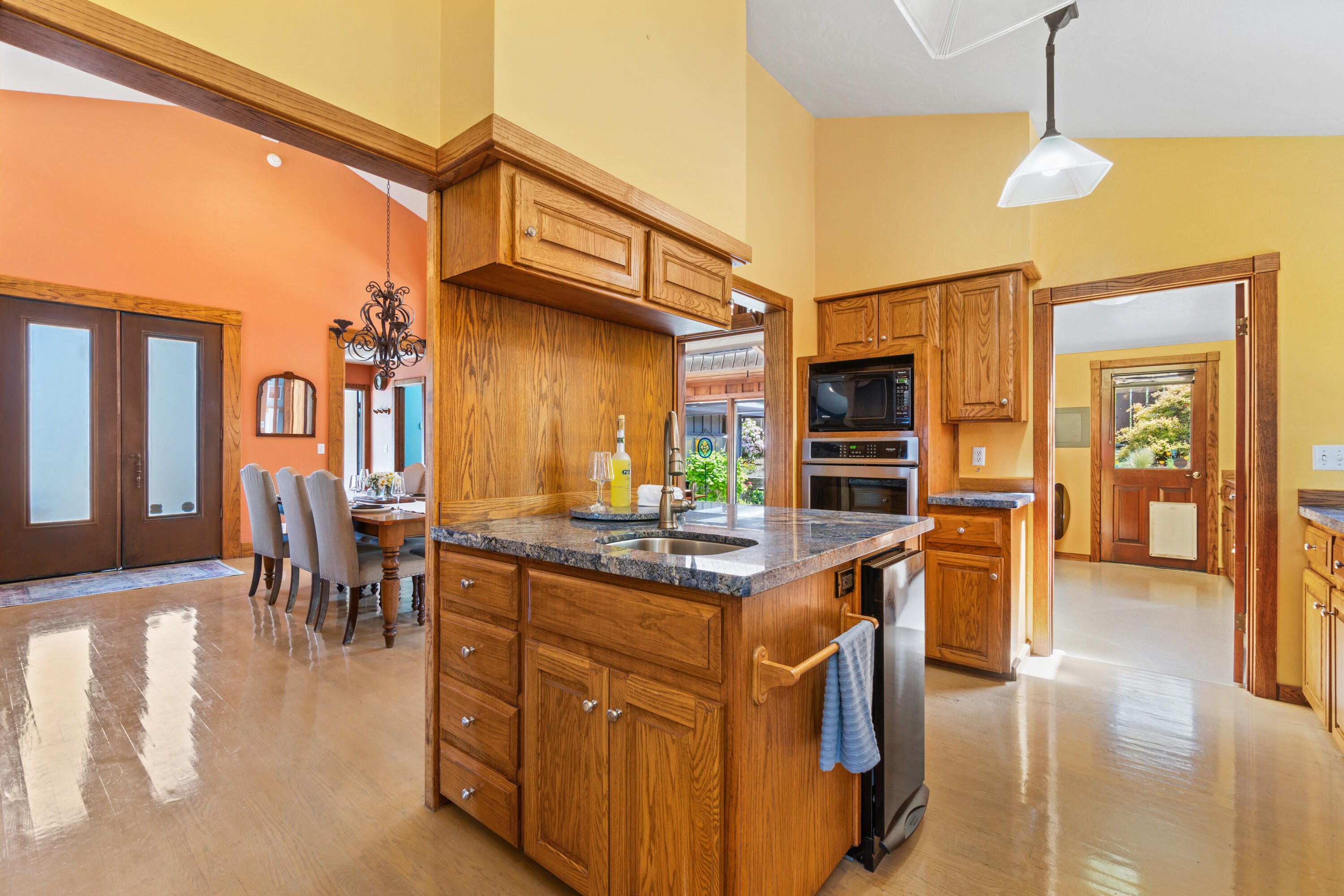 294 Roundhouse Creek Road