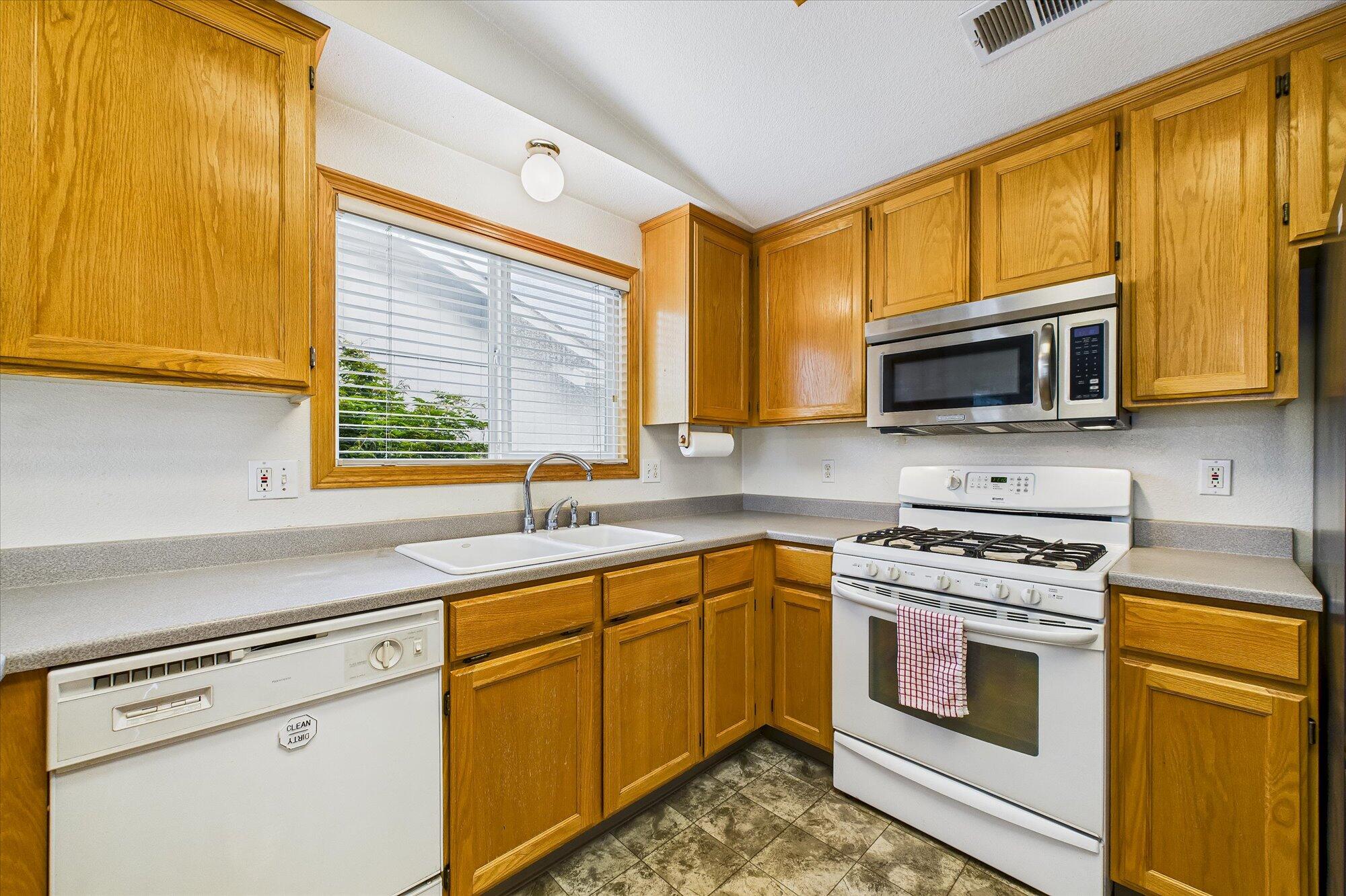 2010 Heartwood Drive, McKinleyville