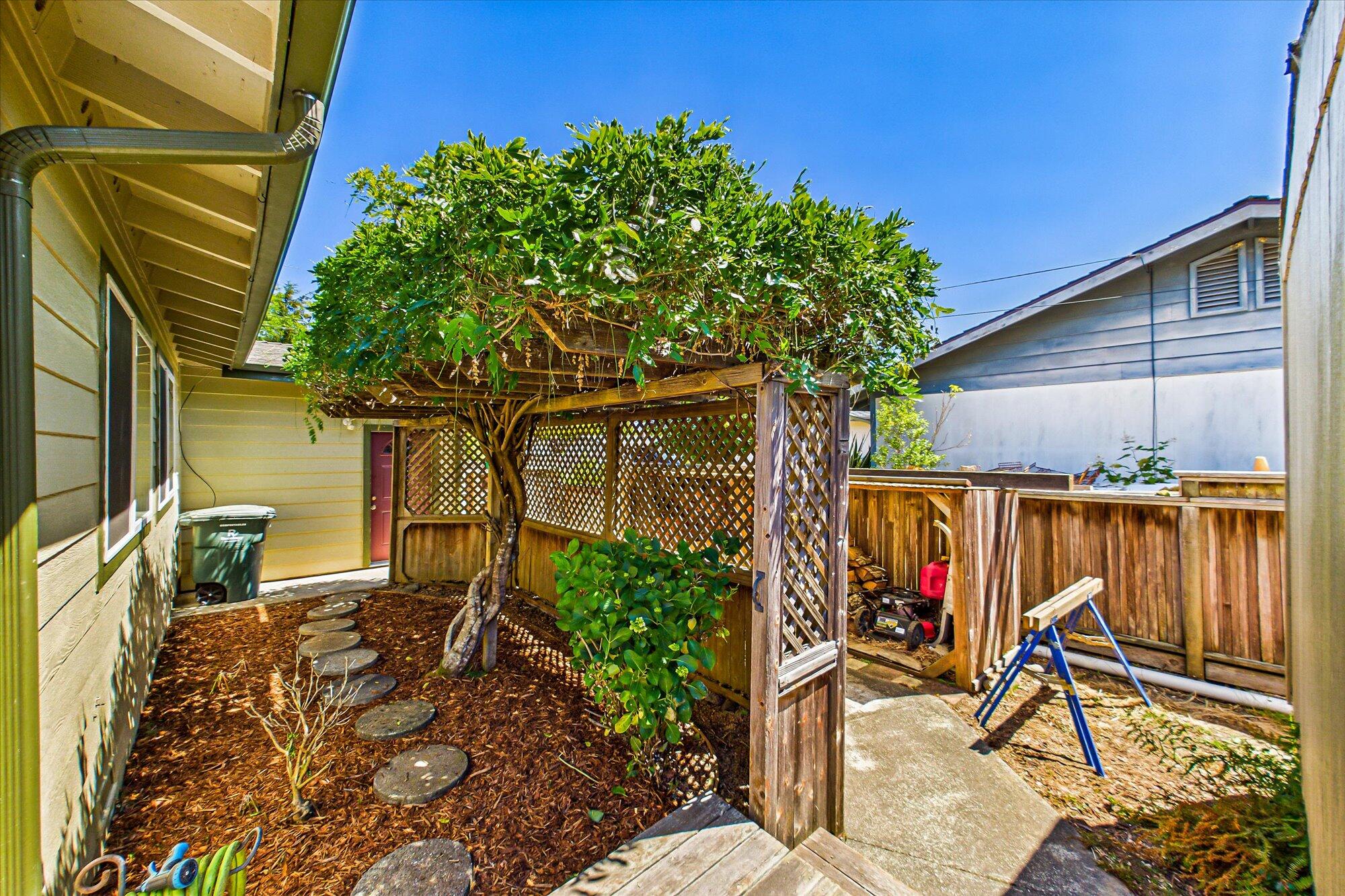 3550 Edgewood Road