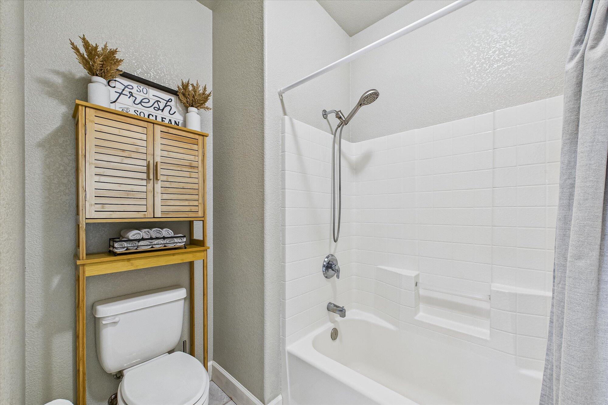 4266 Forest Hill Drive