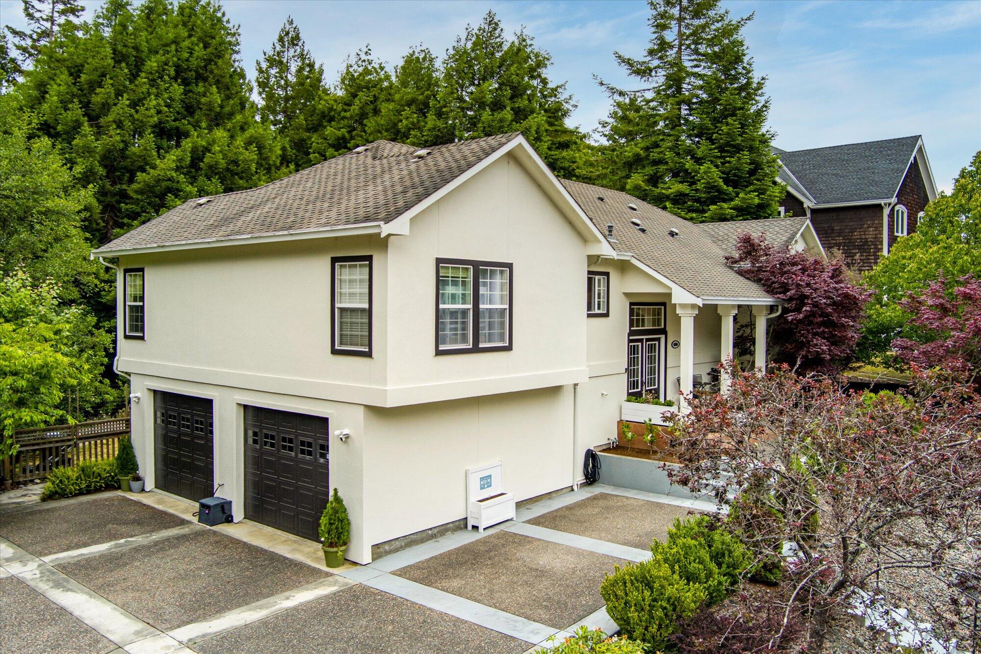 4266 Forest Hill Drive