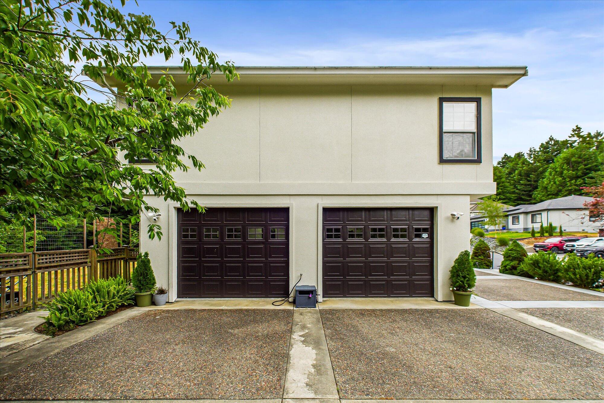 4266 Forest Hill Drive
