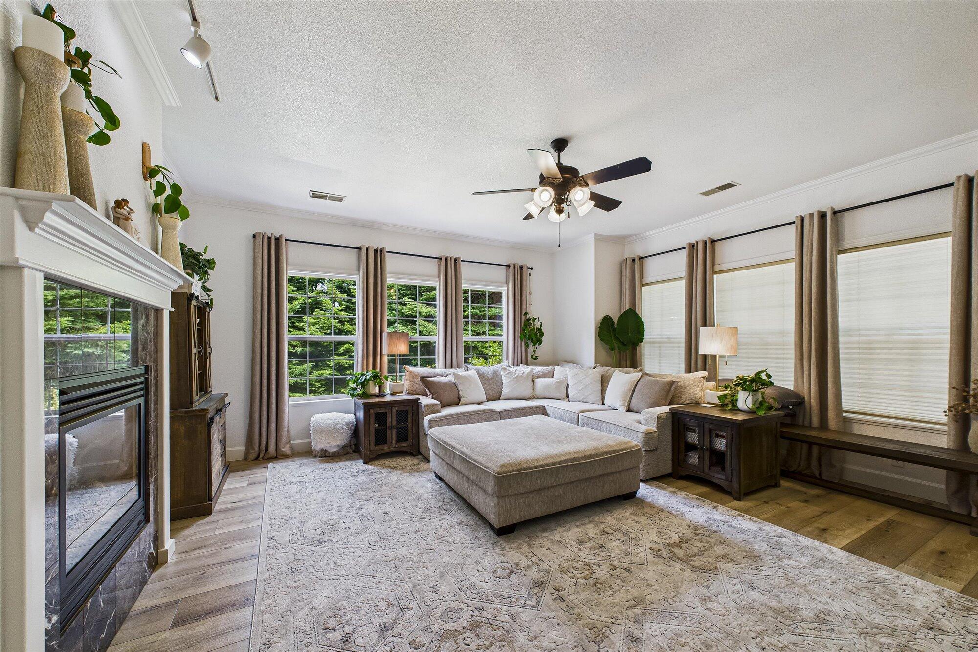 4266 Forest Hill Drive