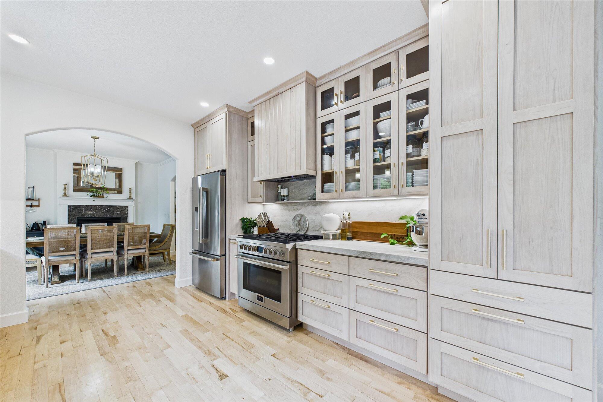 4266 Forest Hill Drive