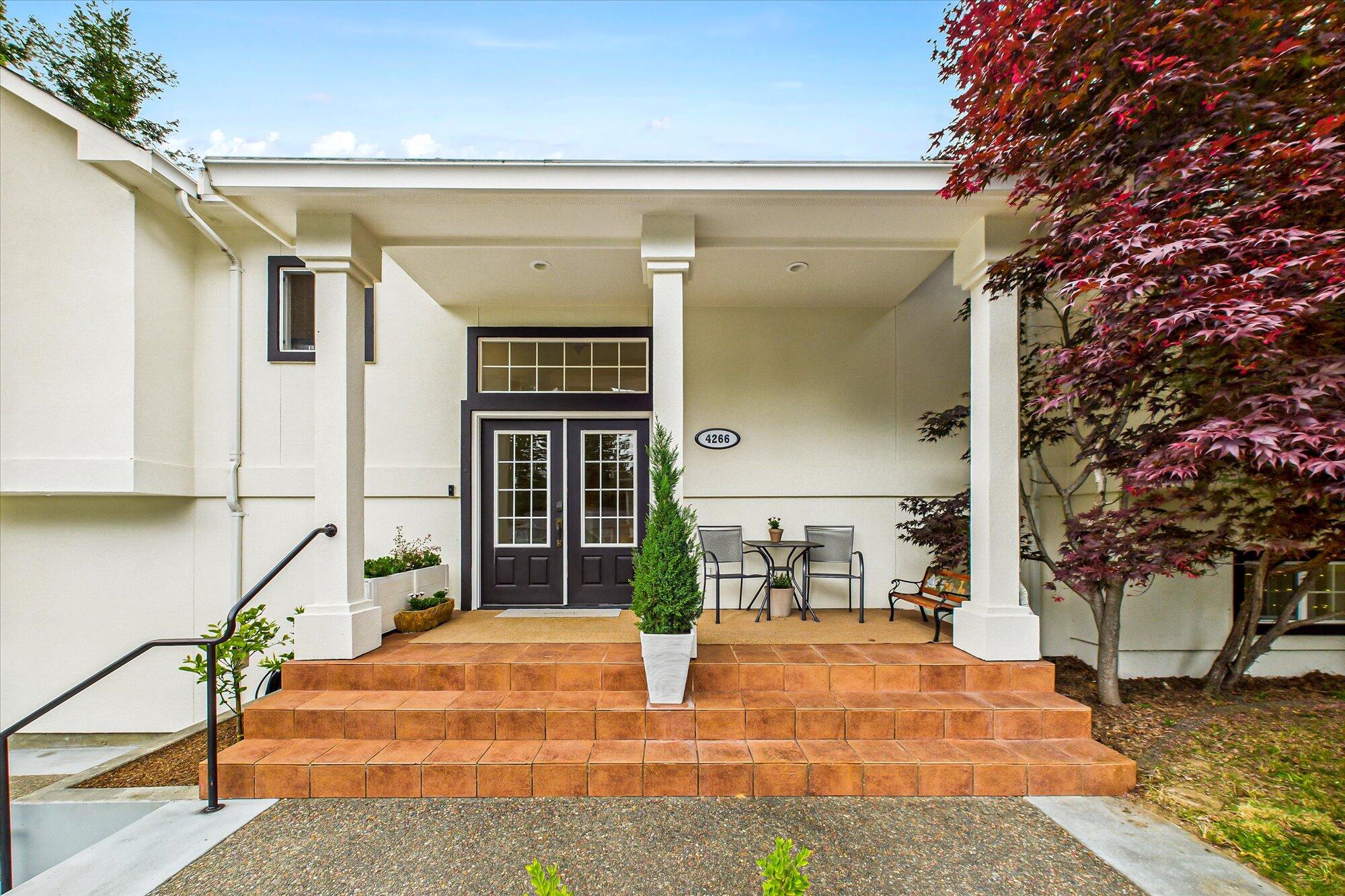 4266 Forest Hill Drive